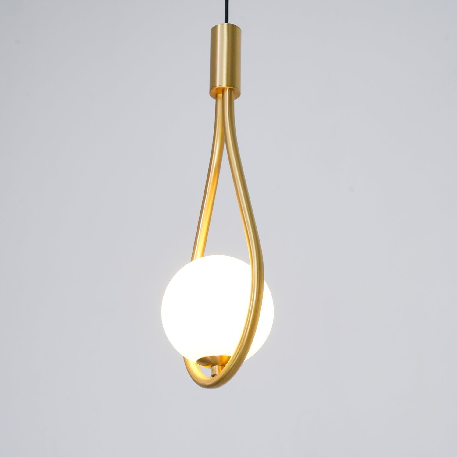 Pearls 65 Pendant Light - Blowlighting