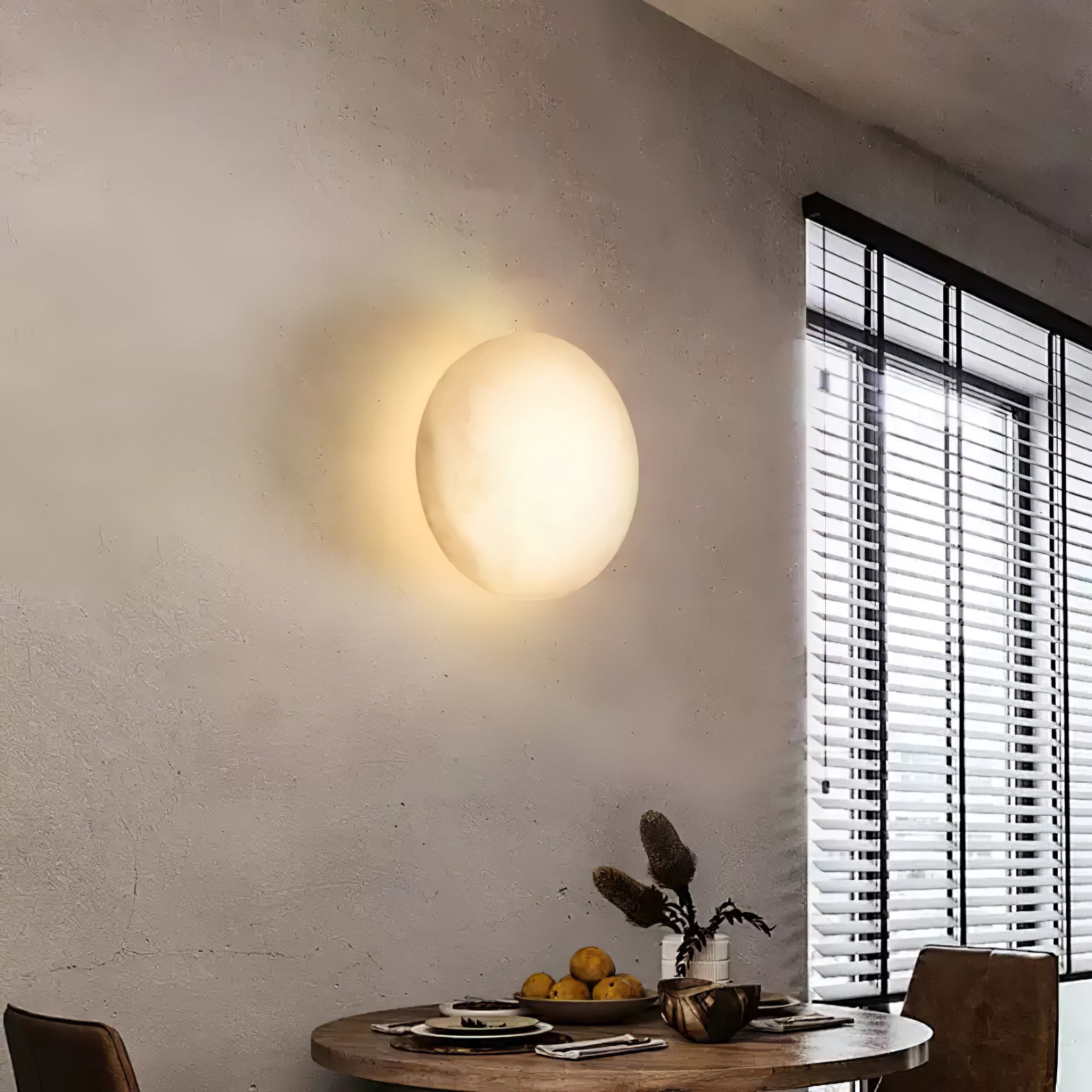 Eurthais Minimalist Alabaster Wall Light - Neutralighting