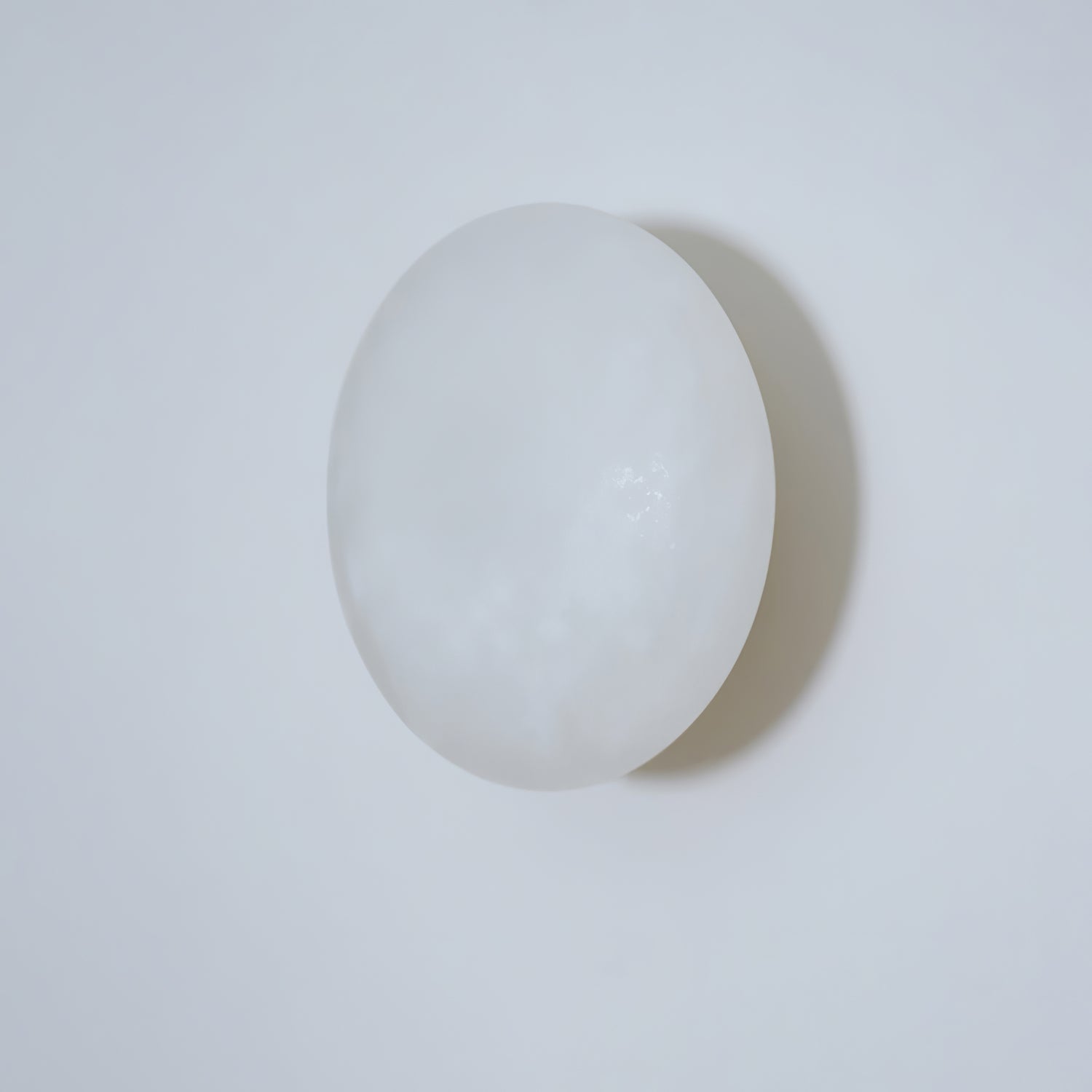 Eurthais Minimalist Alabaster Wall Light - Neutralighting