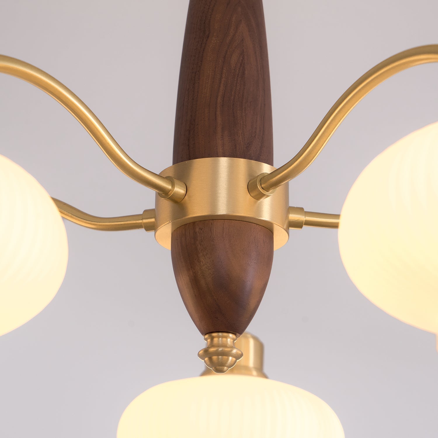 Cavien Messing Walnuss Kronleuchter-Letslighting