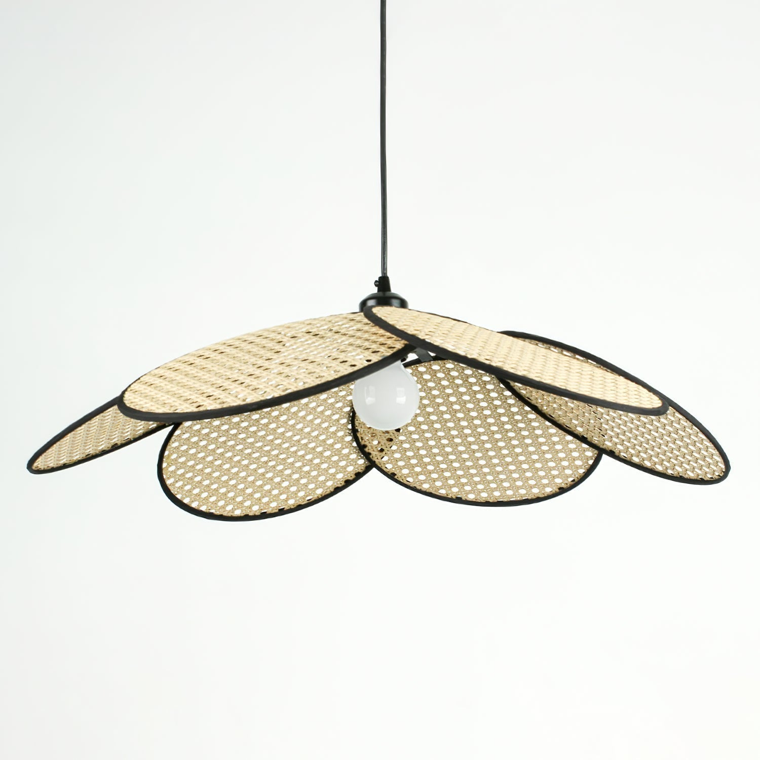 Vemarora Premium Pendelleuchte aus Rattangewebe-Letslighting