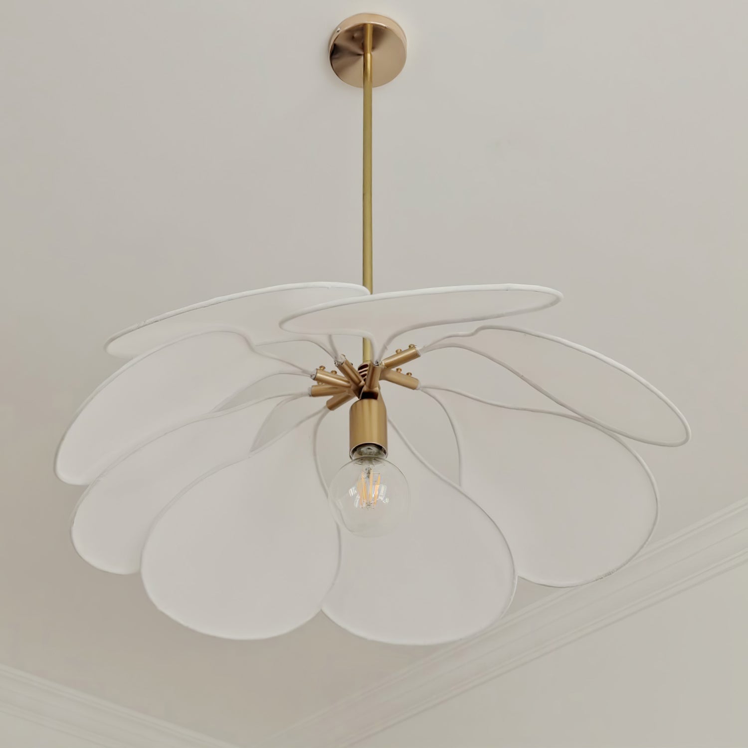 Precieuse Petals Pendant Lamp - Blowlighting