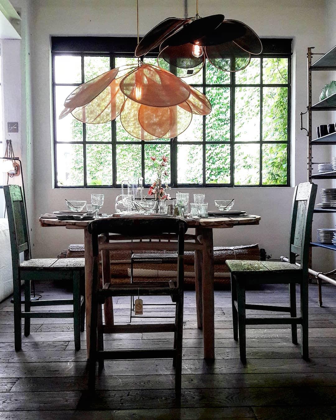 Precieuse Petals Pendant Lamp - Blowlighting