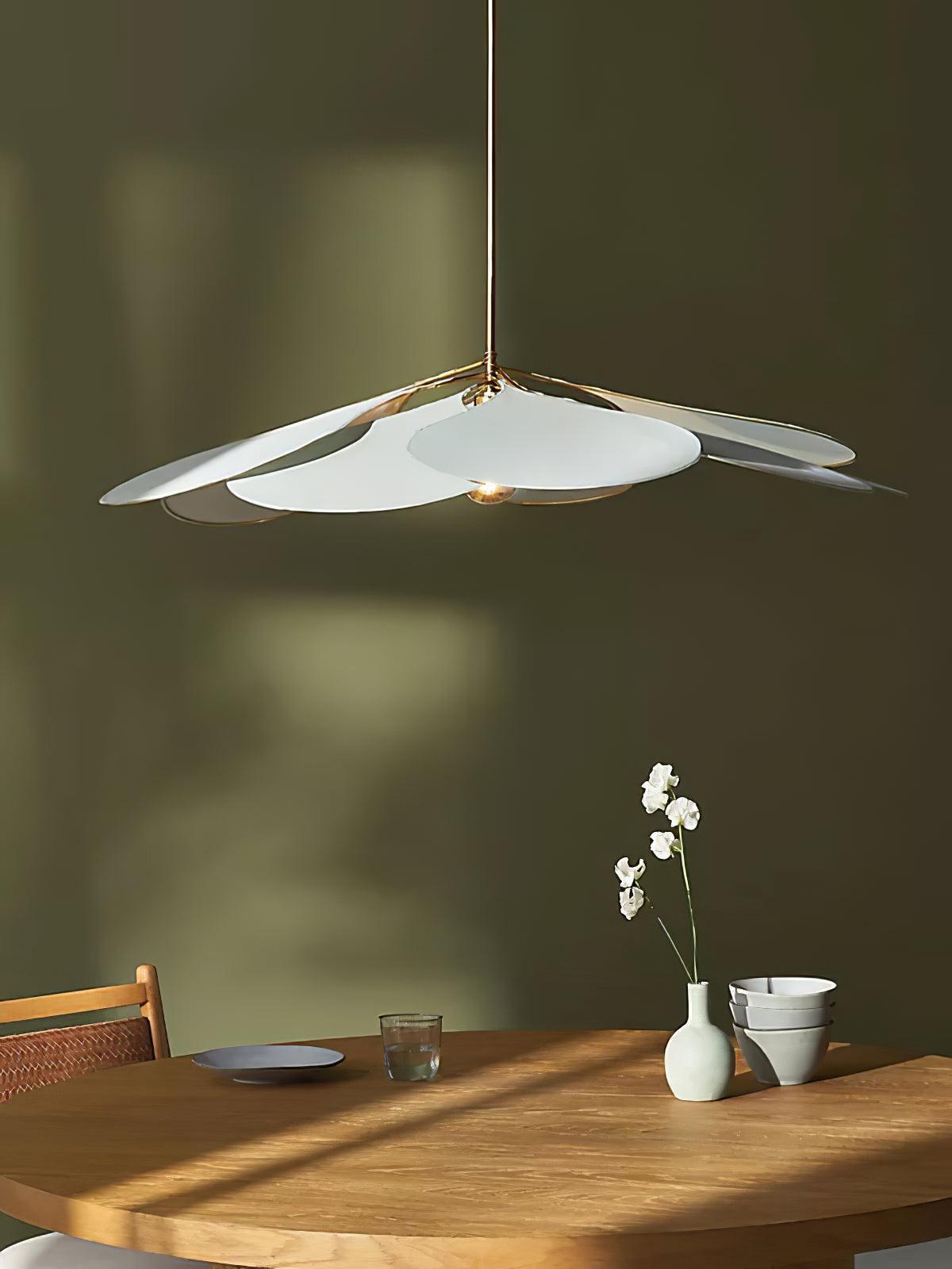 Precieuse Petals Pendant Lamp - Blowlighting