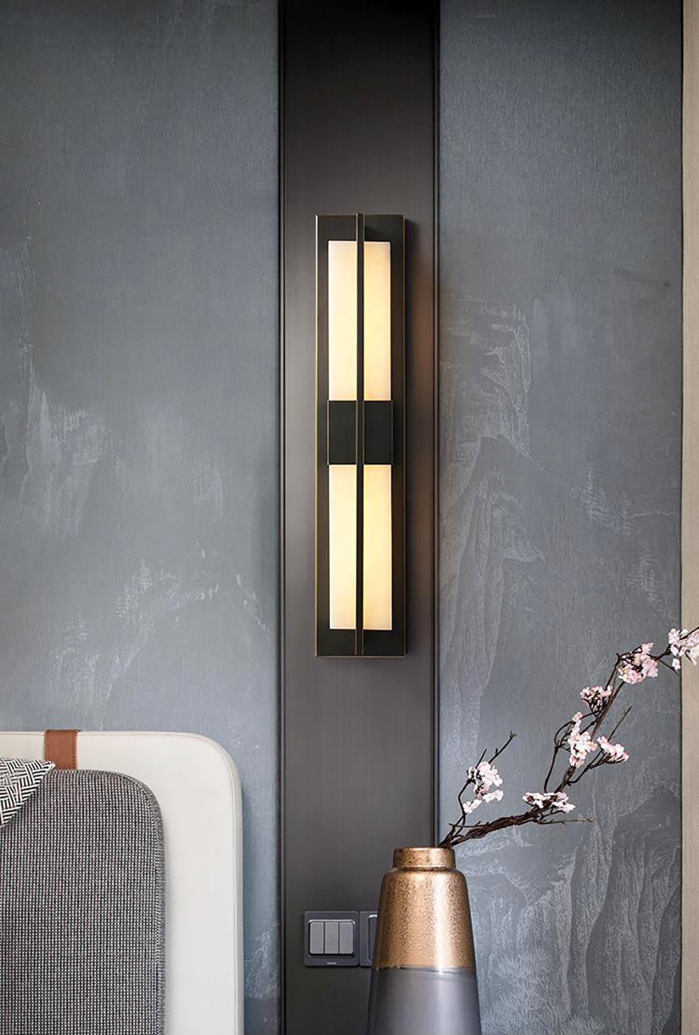 Caspian Alabaster Brass Wall Light - Neutralighting