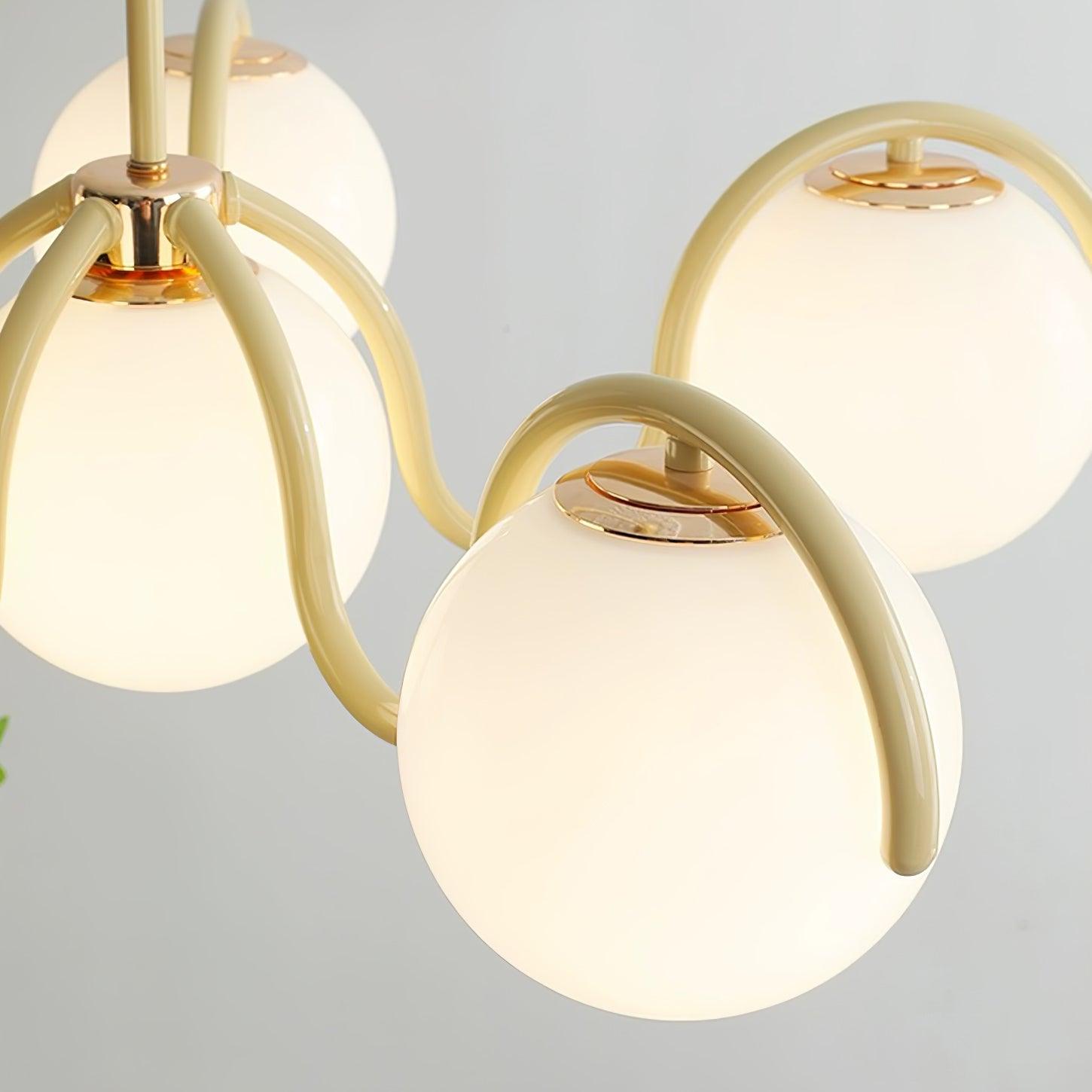 Wryn Geschwungener Linear-Kronleuchter