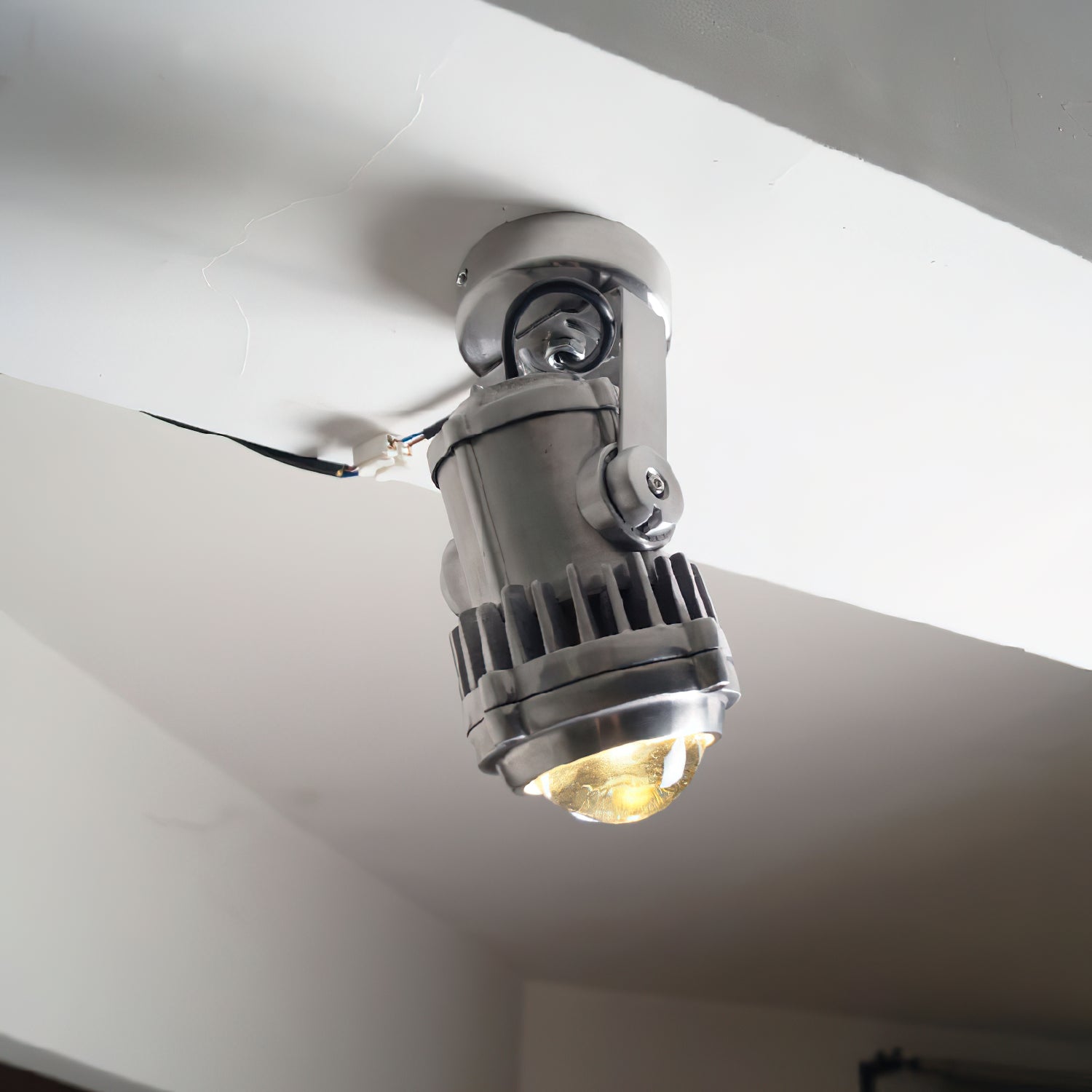 Ivinan Industrielle Deckenlampe aus Glas-Letslighting