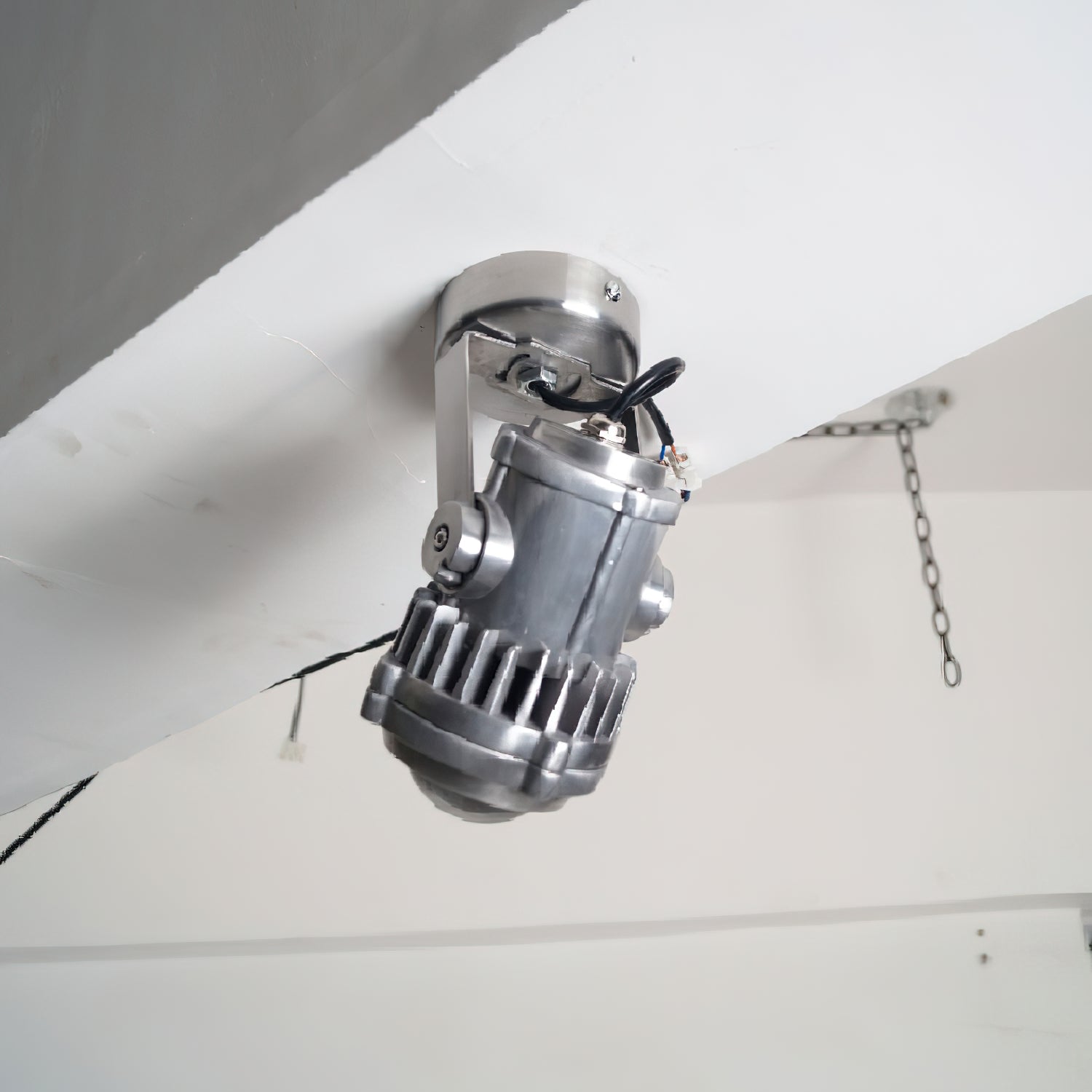 Ivinan Industrielle Deckenlampe aus Glas-Letslighting