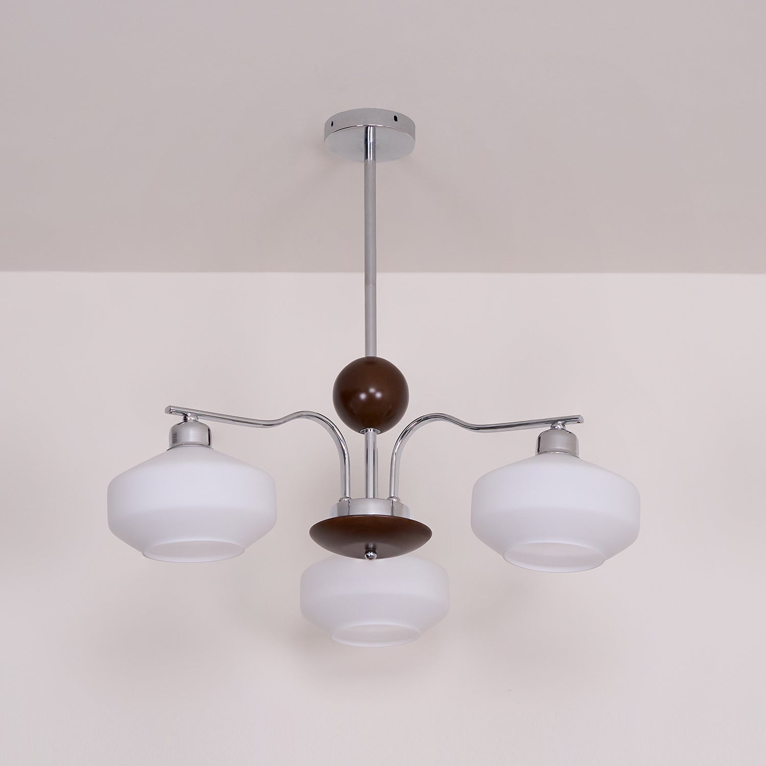 Luna Vintage Kronleuchter aus Glas und Nussbaum-Letslighting
