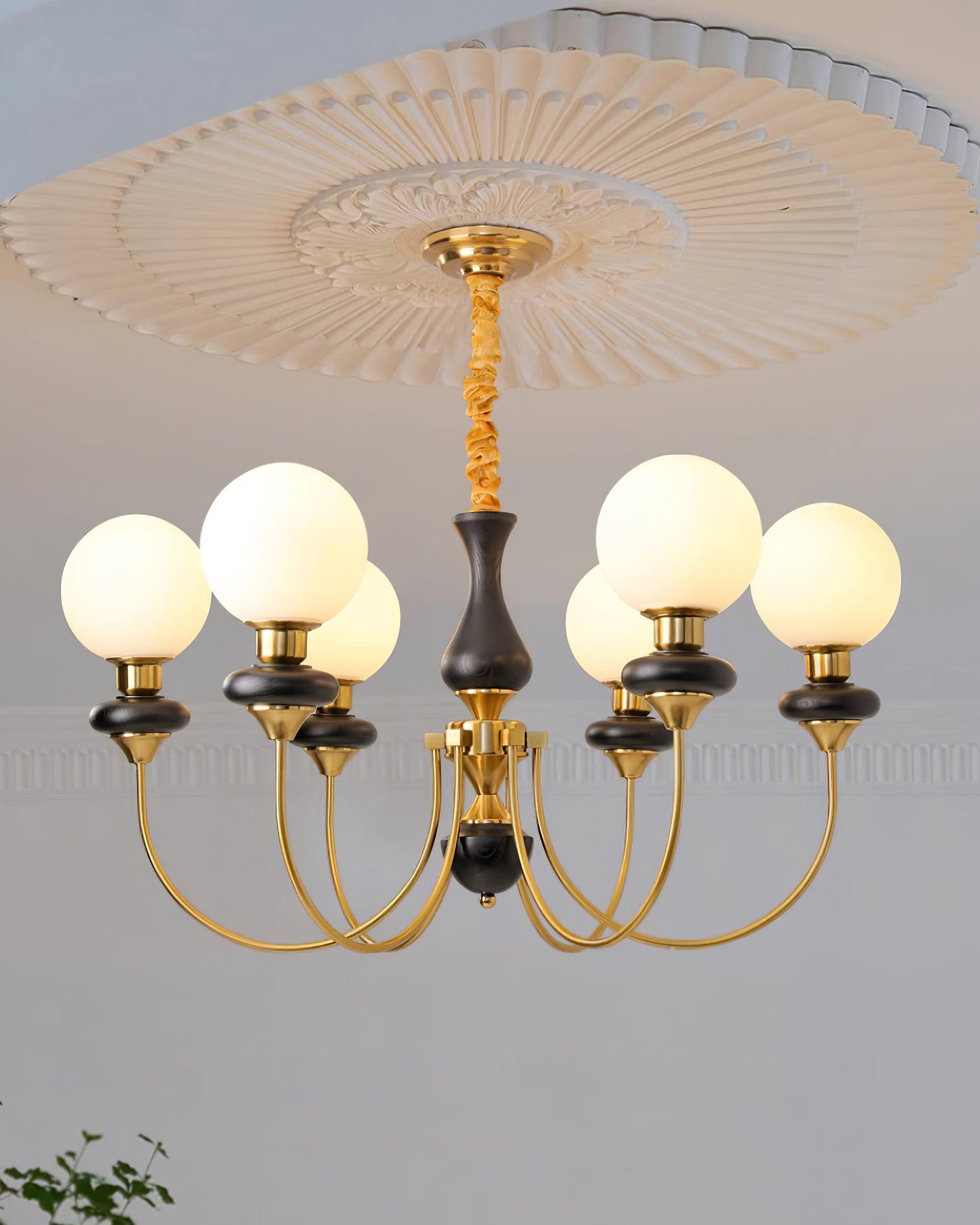 Parker Vintage Kronleuchter aus Messing und Holz-Letslighting