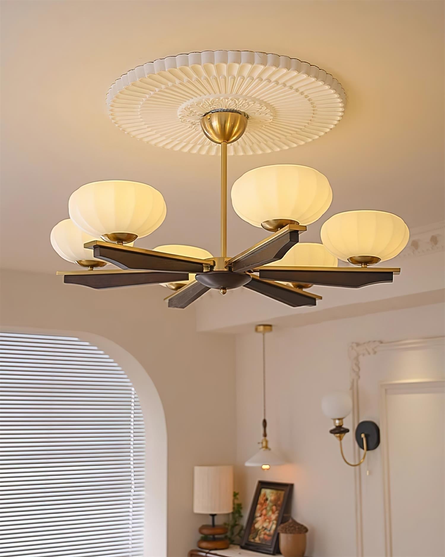 Riley Moderner Kronleuchter aus Holz und Glas-Letslighting