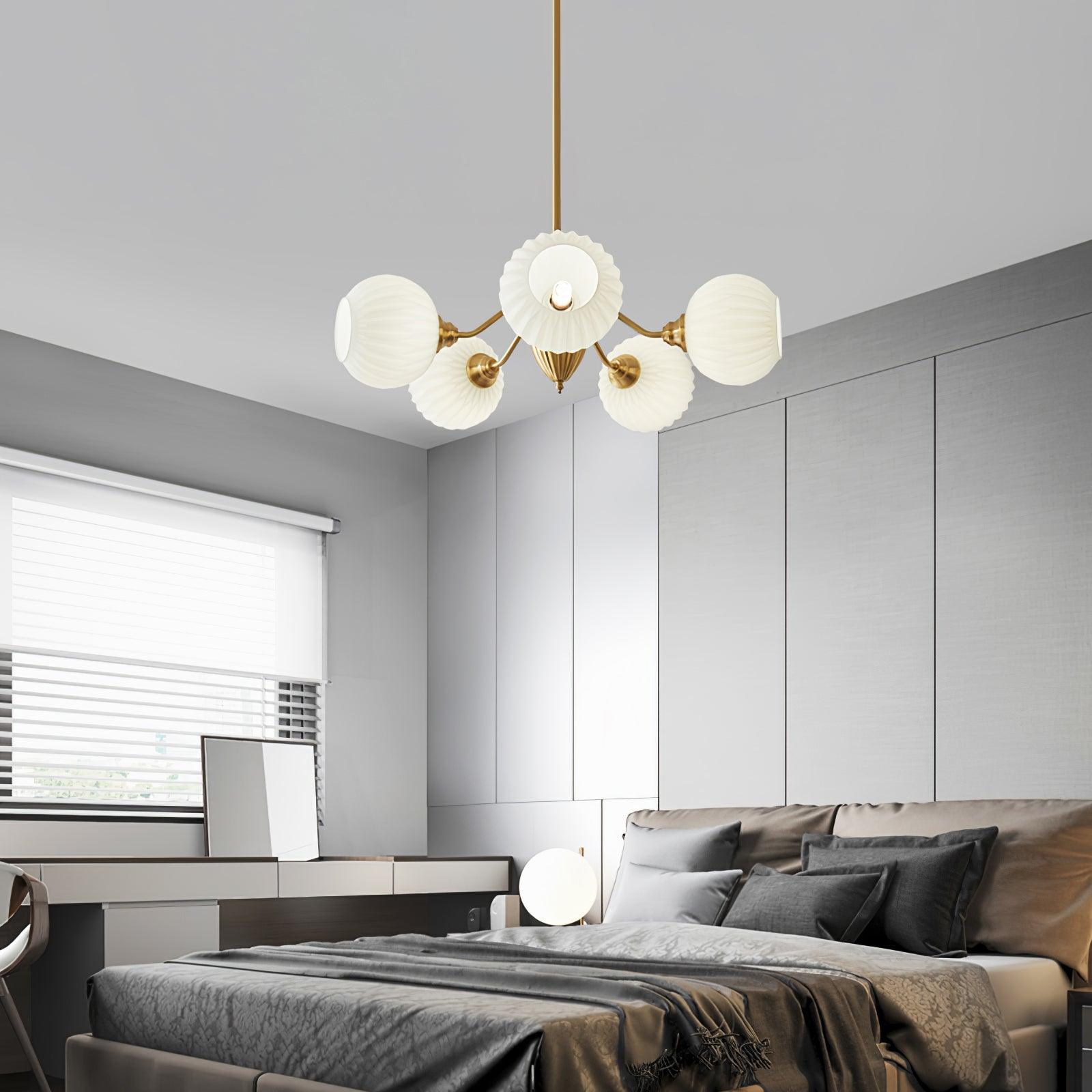 Zanora Vintage Kronleuchter aus Messing-Letslighting
