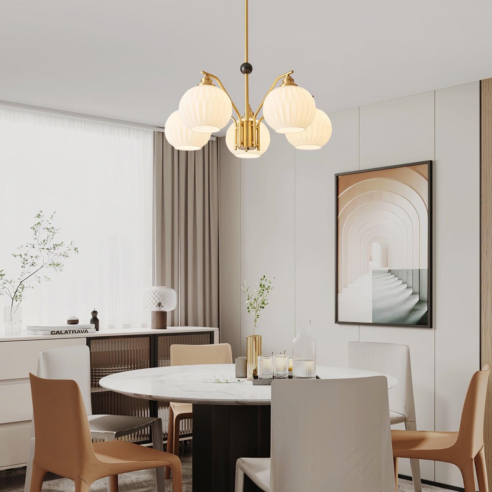 Nytheos Luxuriöser Kronleuchter aus Messing-Letslighting
