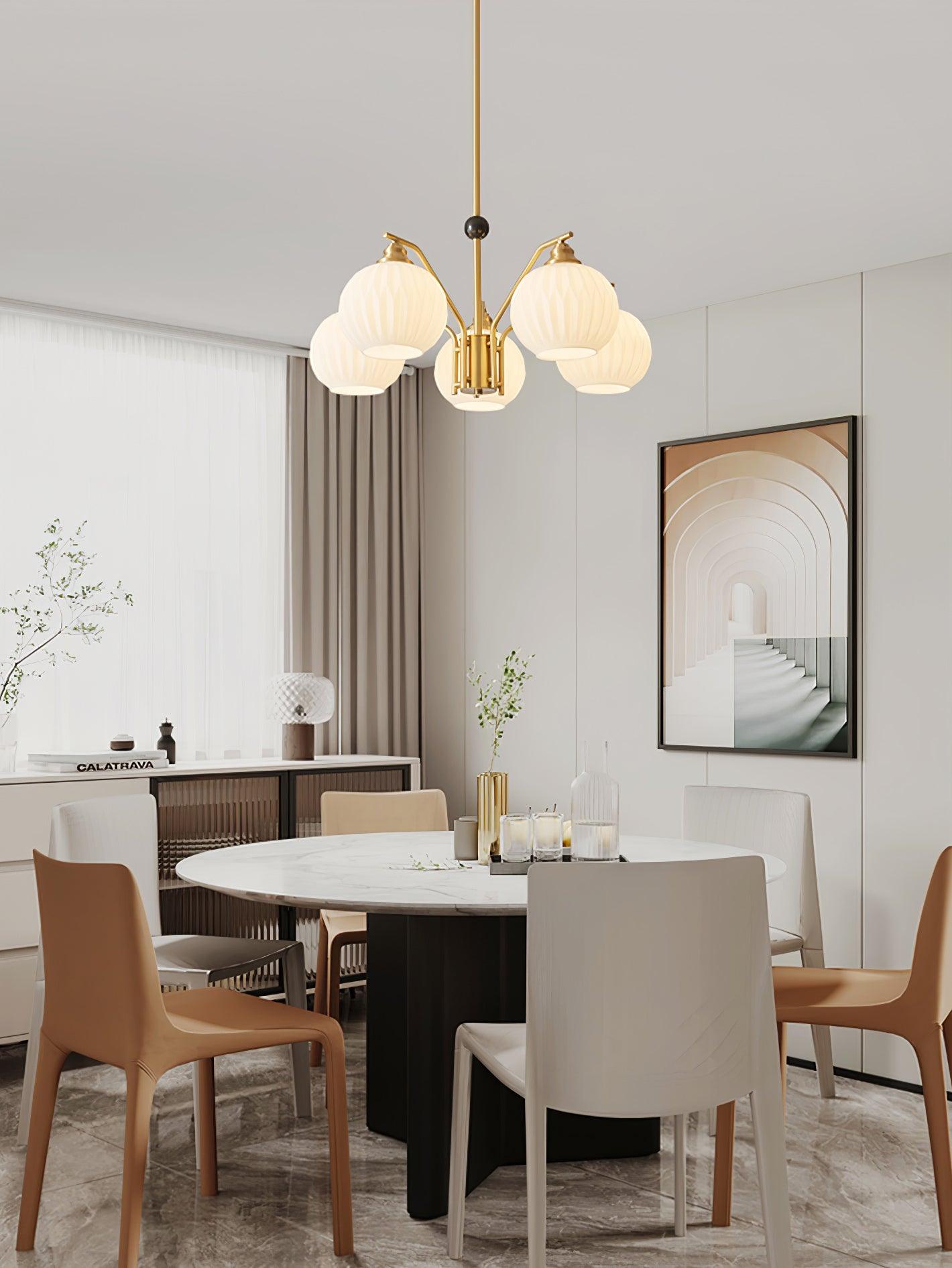 Nytheos Luxuriöser Kronleuchter aus Messing-Letslighting