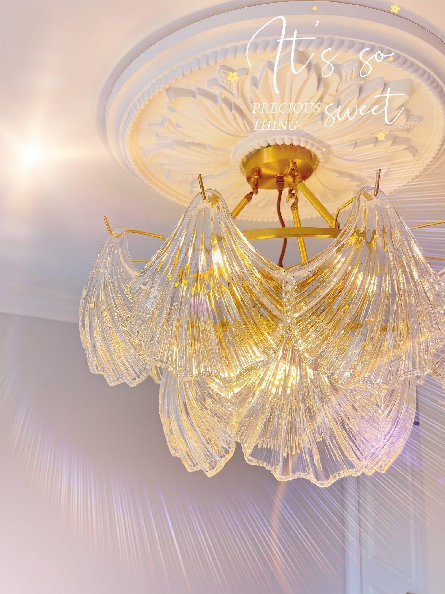 Lustra Deckenleuchte Gerilltes Muschelglas Gold-Letslighting