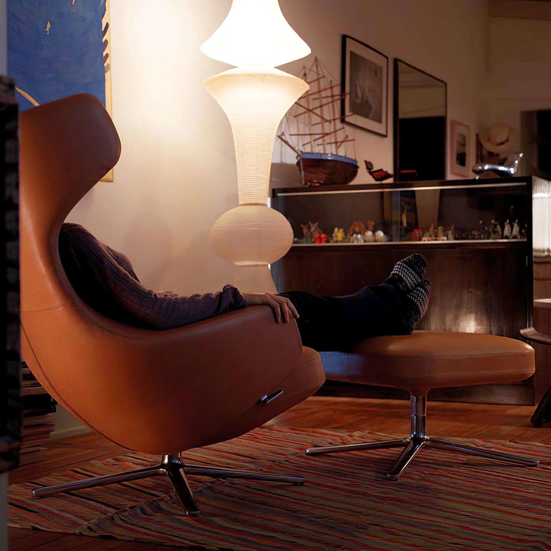 Faye Vertikale Pendelleuchte mit skulpturalem Design aus Papier