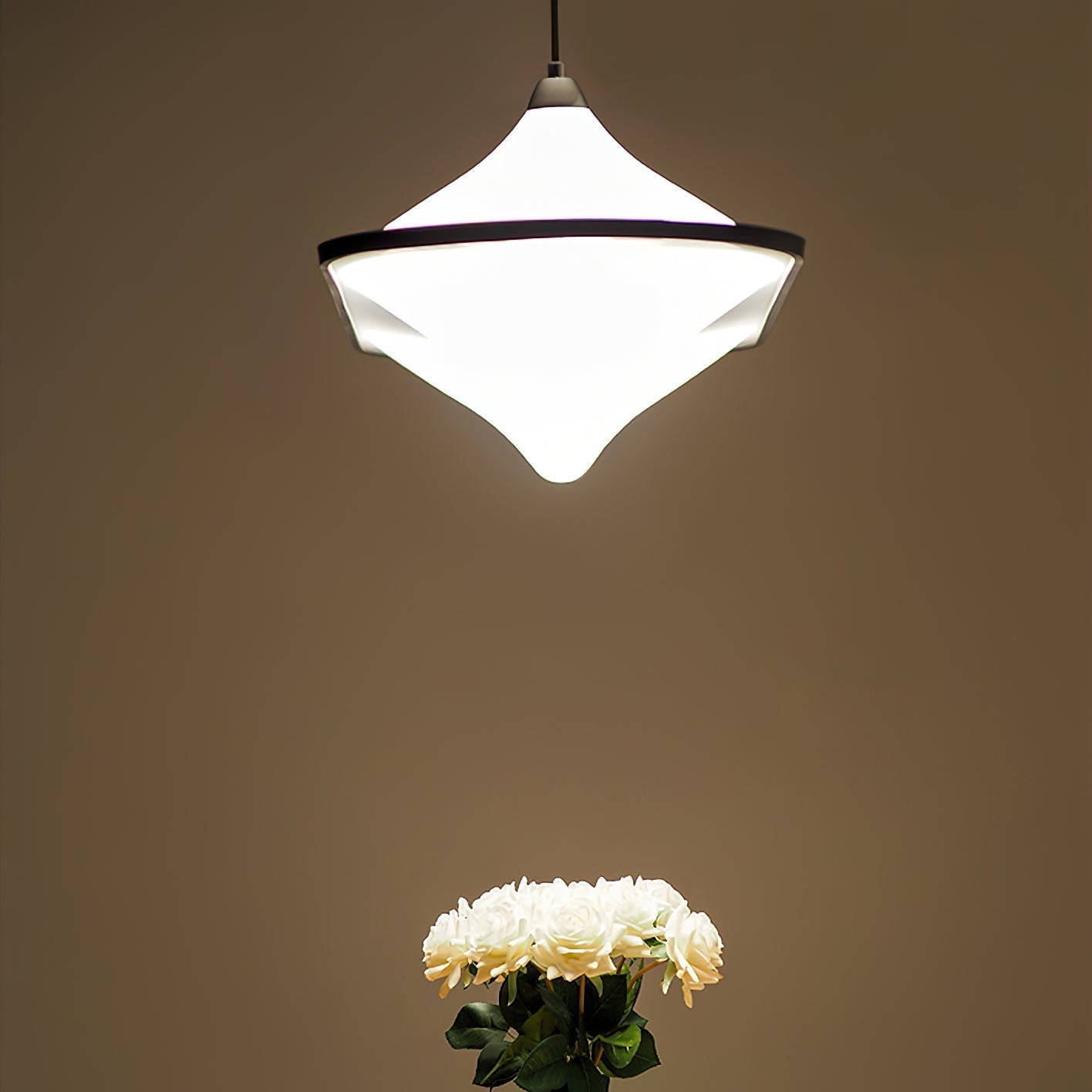 Nebulux Minimalistische Pendelleuchte aus Metall-Letslighting