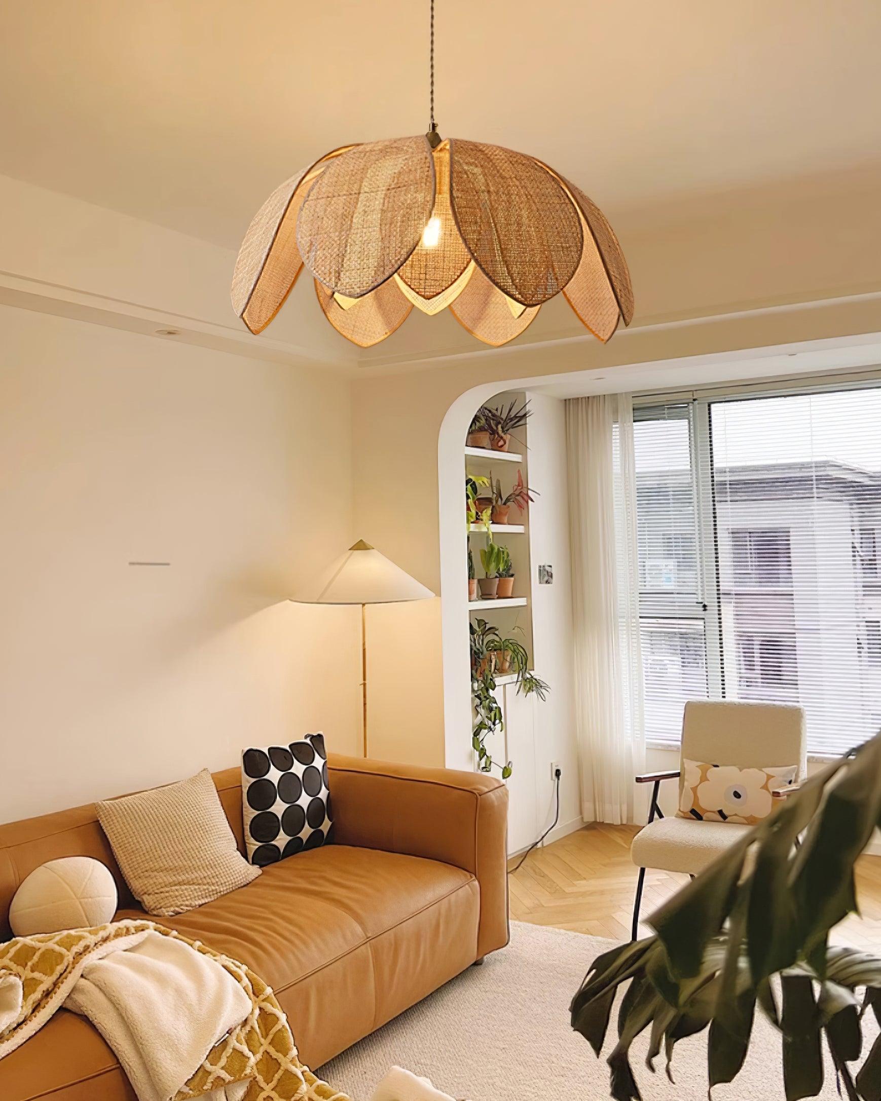 Fionel Pendelleuchte Boho Rattan Blütenblattförmig Natur-Letslighting