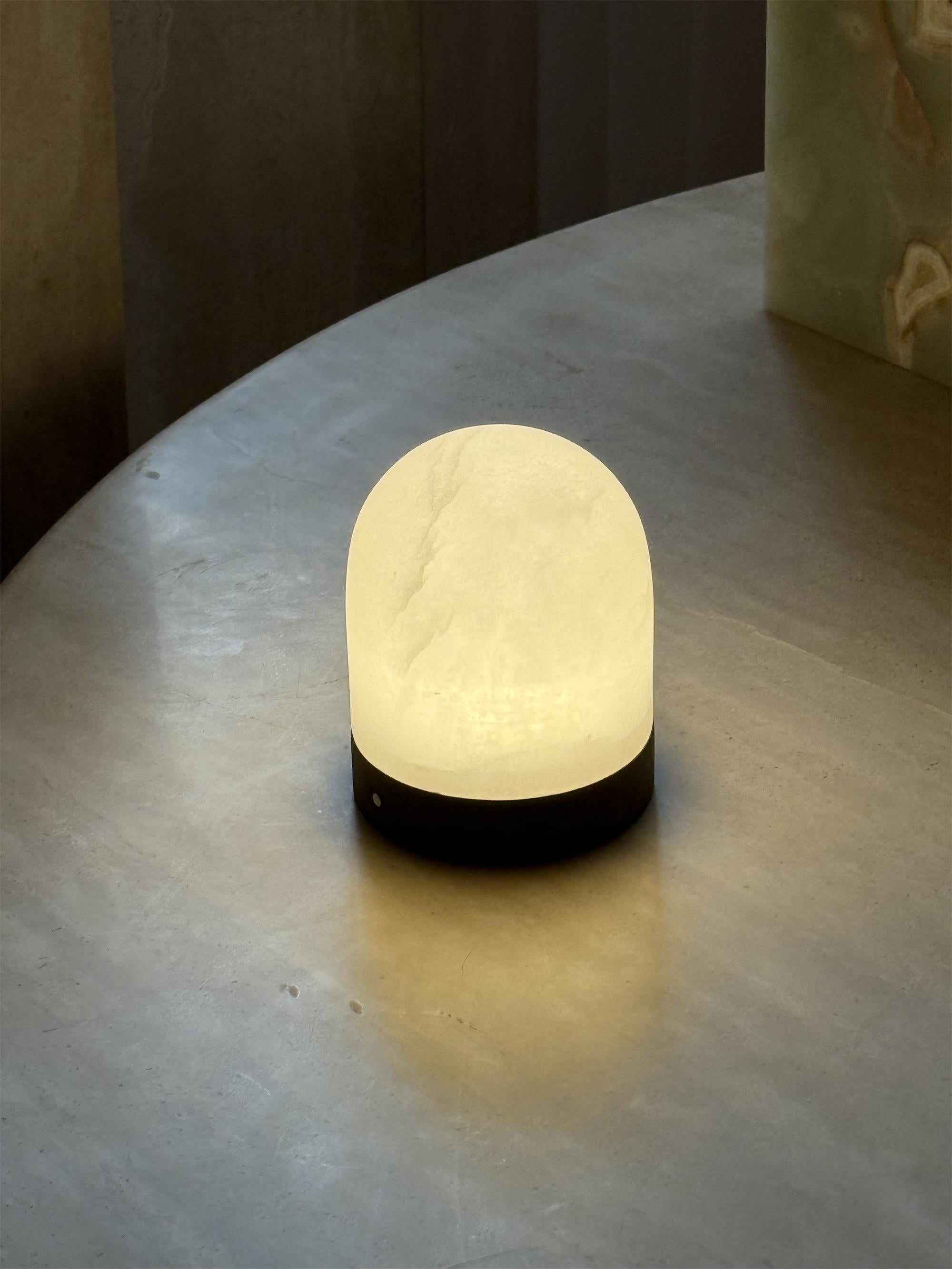 Roger Cordless Table Lamp (Built-in Battery) - Letslighting