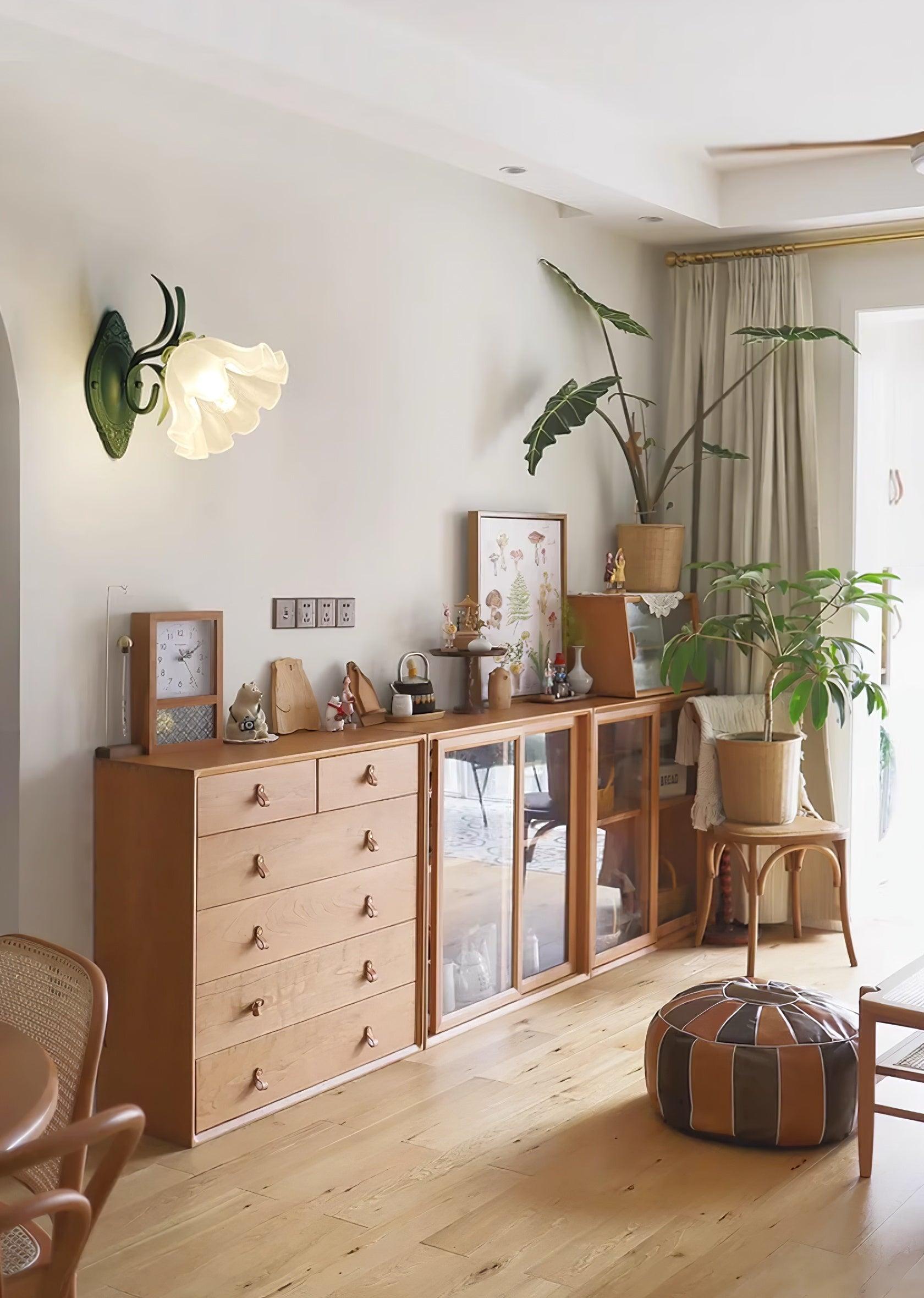 Tyler Vintage Wandleuchte aus Glas mit Blumenmuster-Letslighting