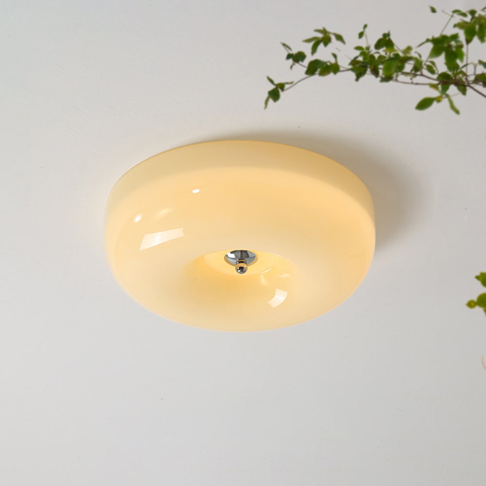 Candy Deckenleuchte mit cremefarbenem Glas