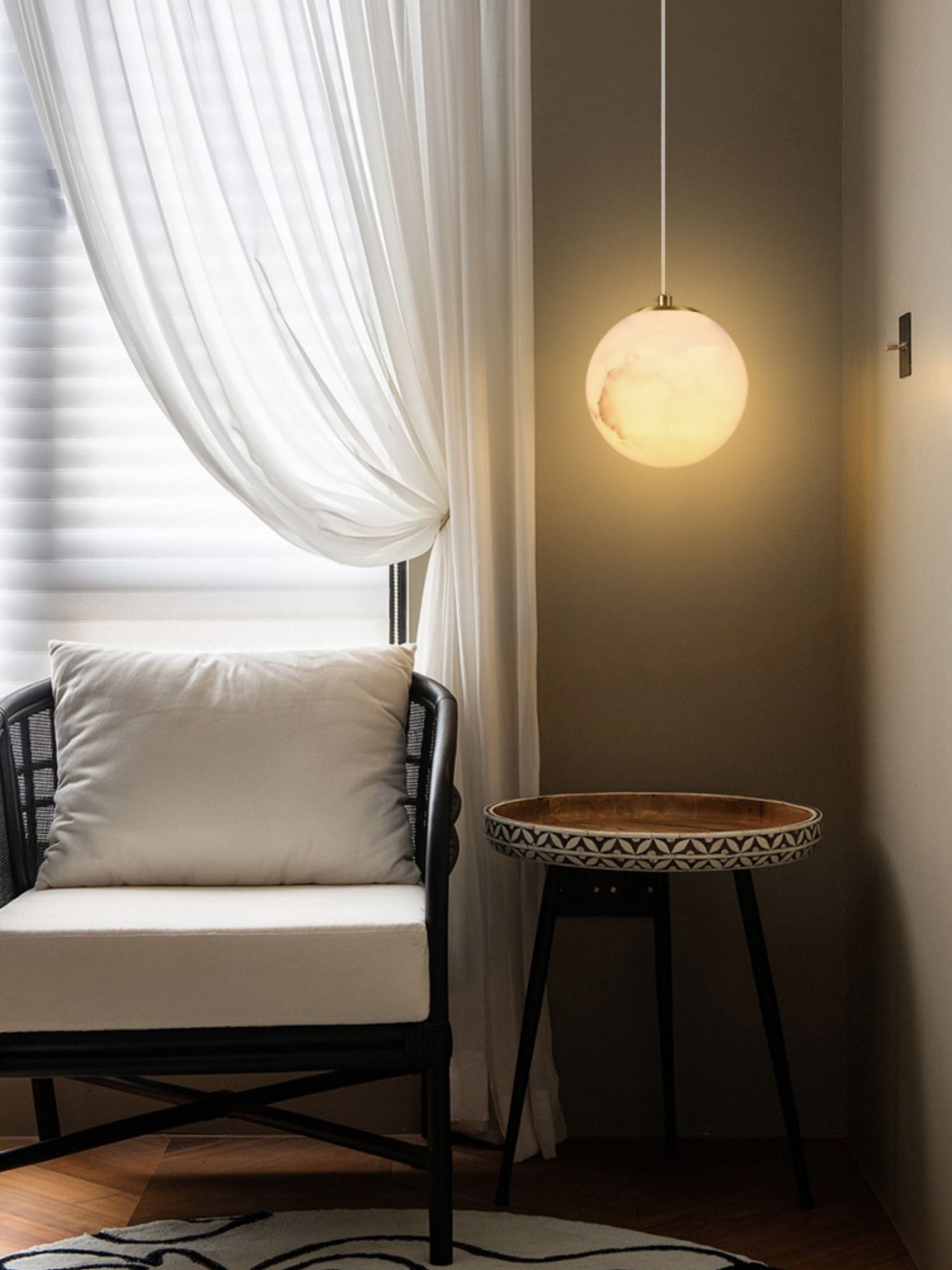 Uphaara Modern Minimalist Alabaster Pendant Light - Letslighting