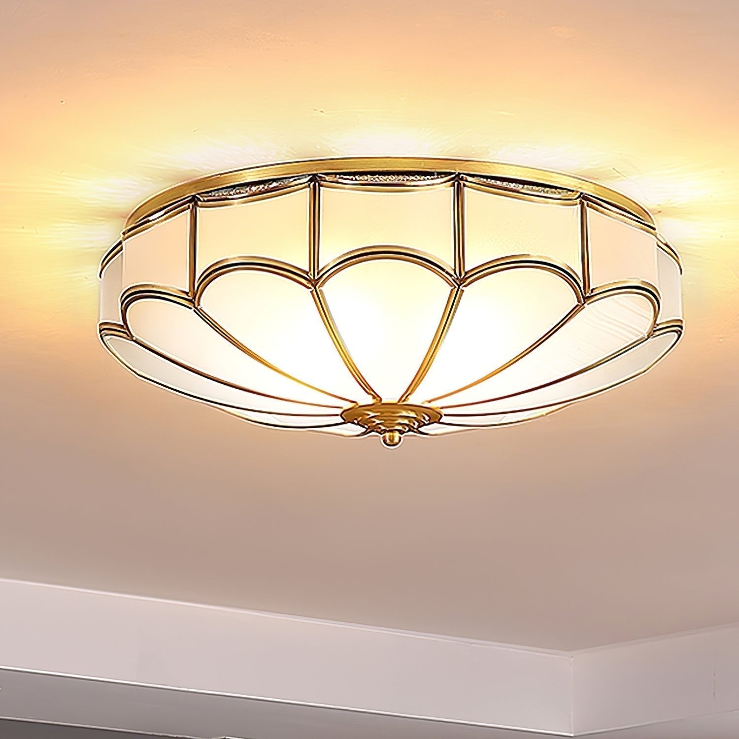 Evmarara Elegance Deckenleuchte aus Messing und Glas-Letslighting