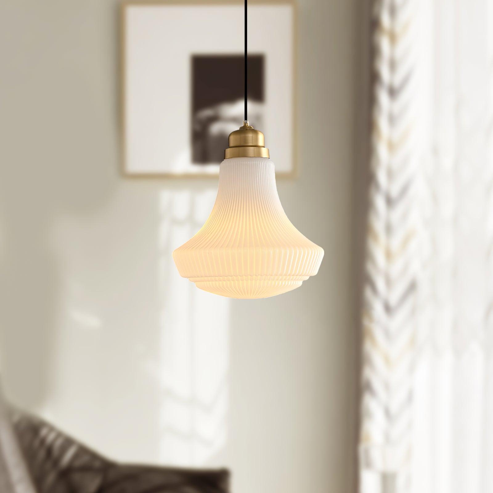 Solara Pendelleuchte Opalglas Rippen Glocke Messing Vintage-Letslighting