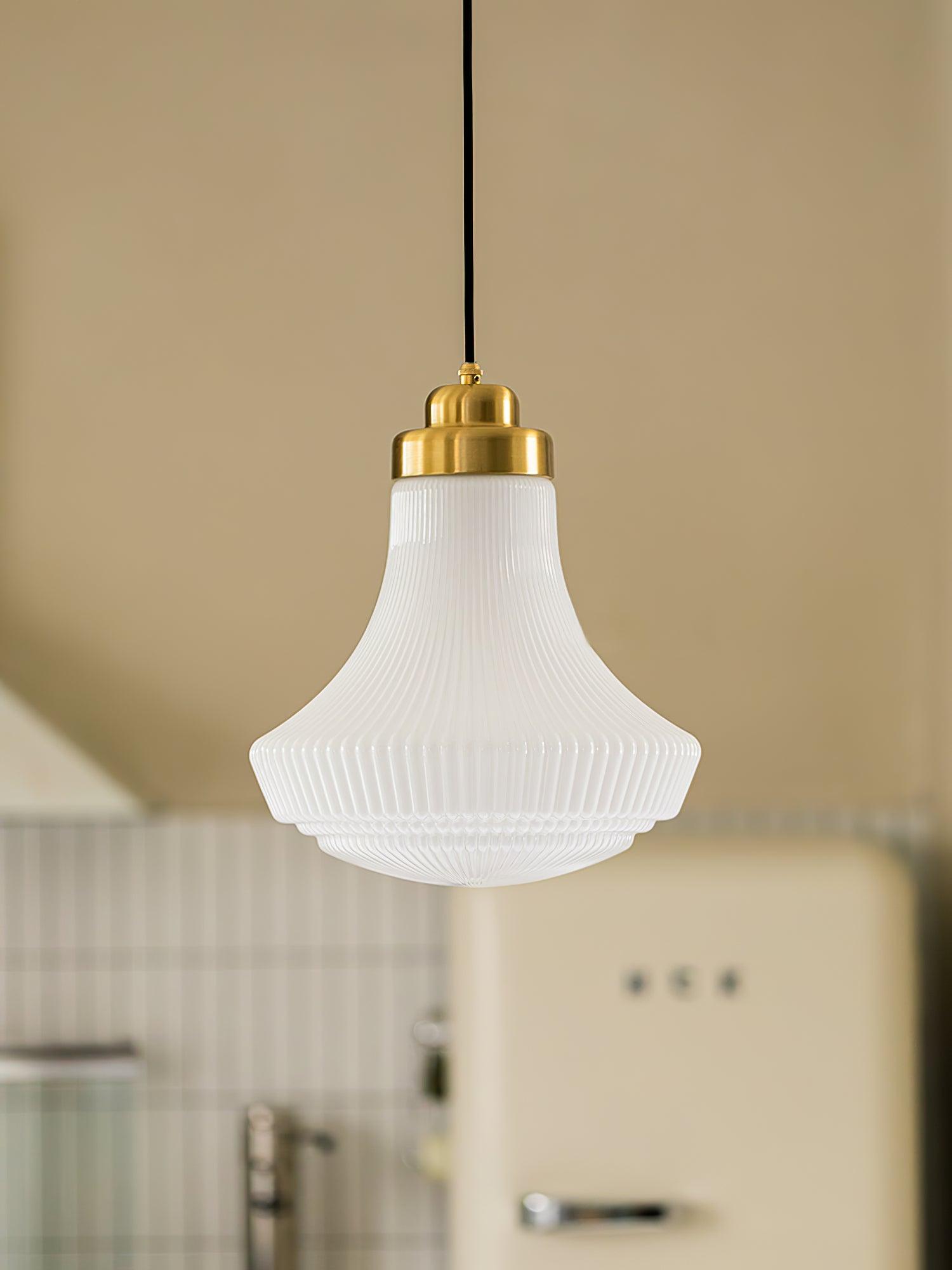 Solara Pendelleuchte Opalglas Rippen Glocke Messing Vintage-Letslighting