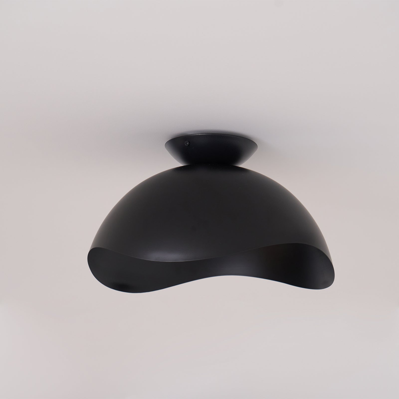Serene Wave Ceiling Light - Blowlighting