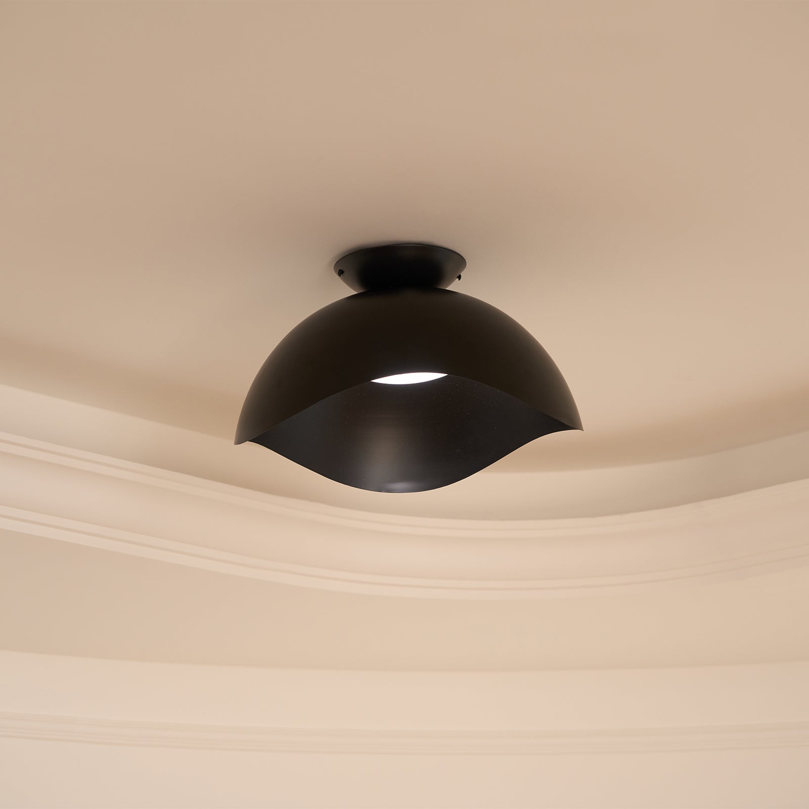 Serene Wave Ceiling Light - Blowlighting