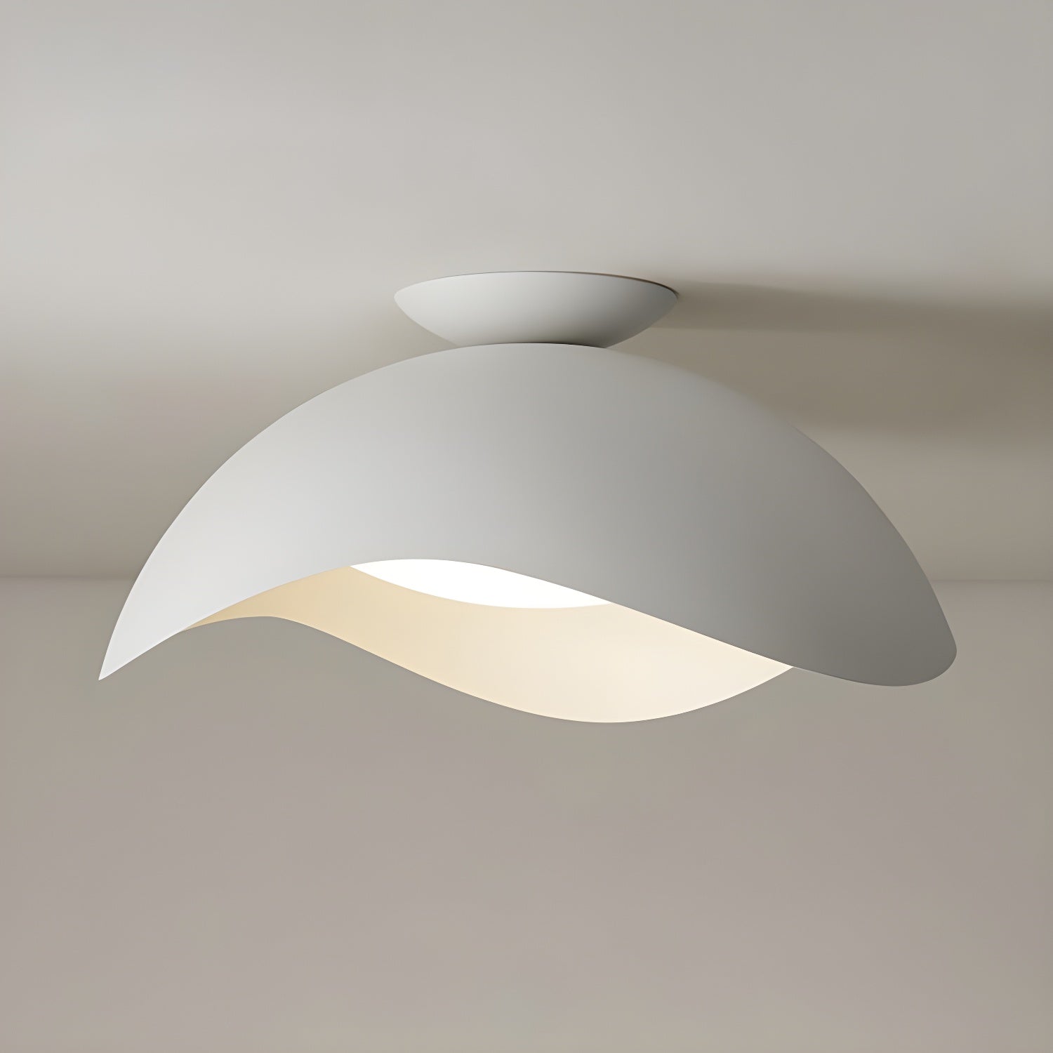 Serene Wave Ceiling Light - Blowlighting