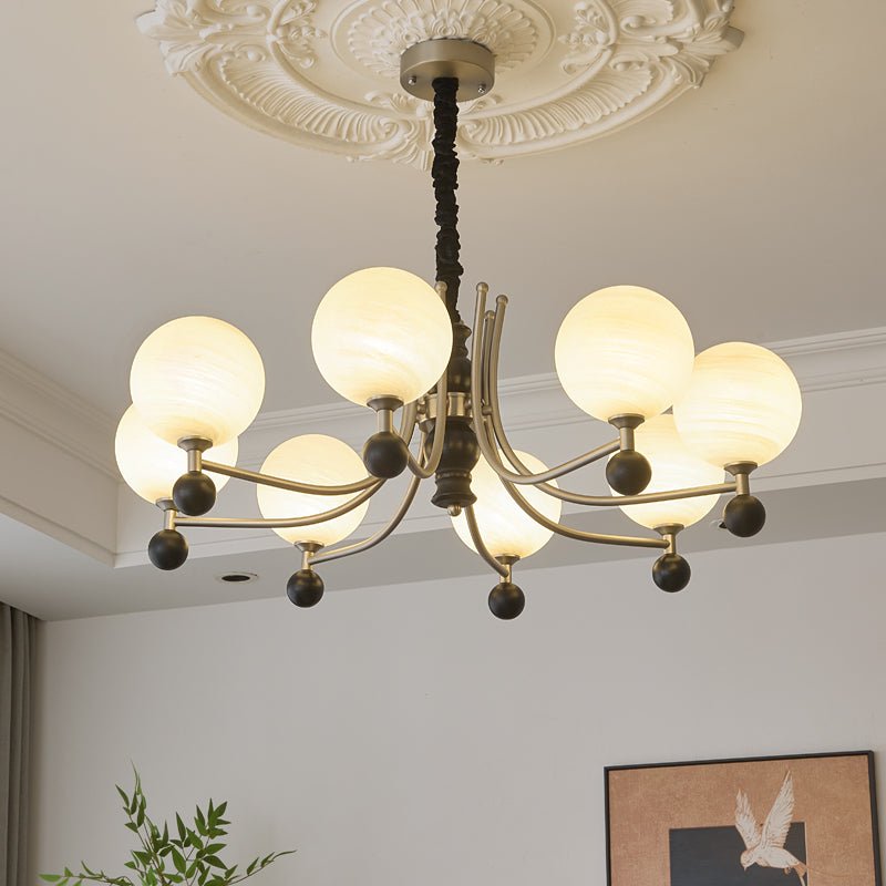 Serenus Traditioneller Kugel-Holz-Kronleuchter-Letslighting