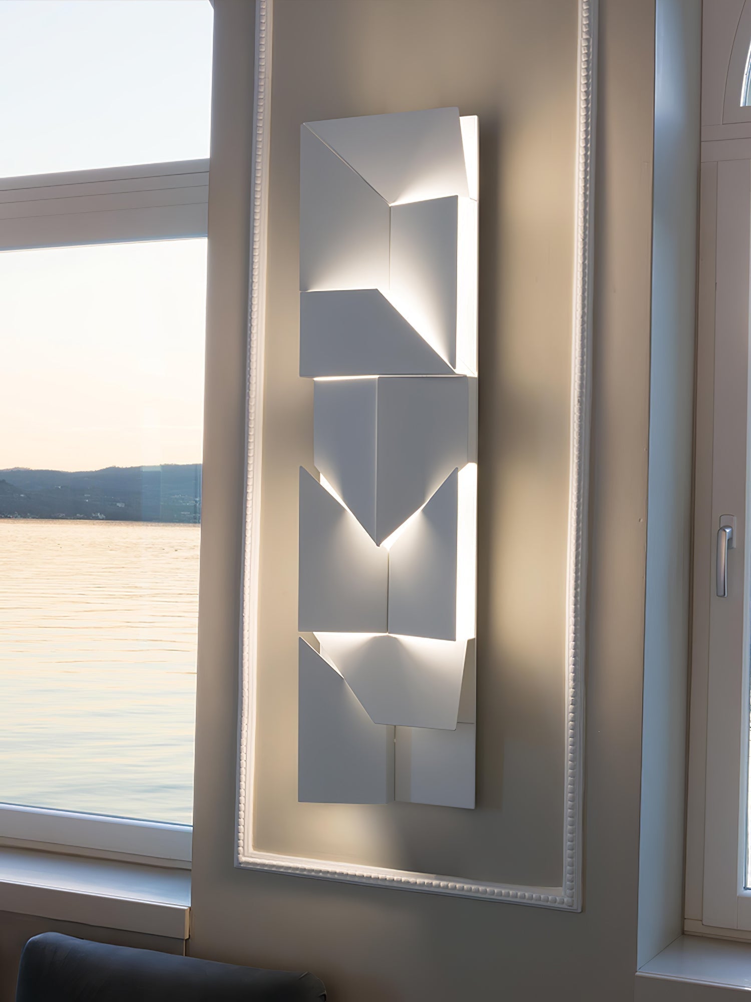 Shadows Grand Sconce - Blowlighting