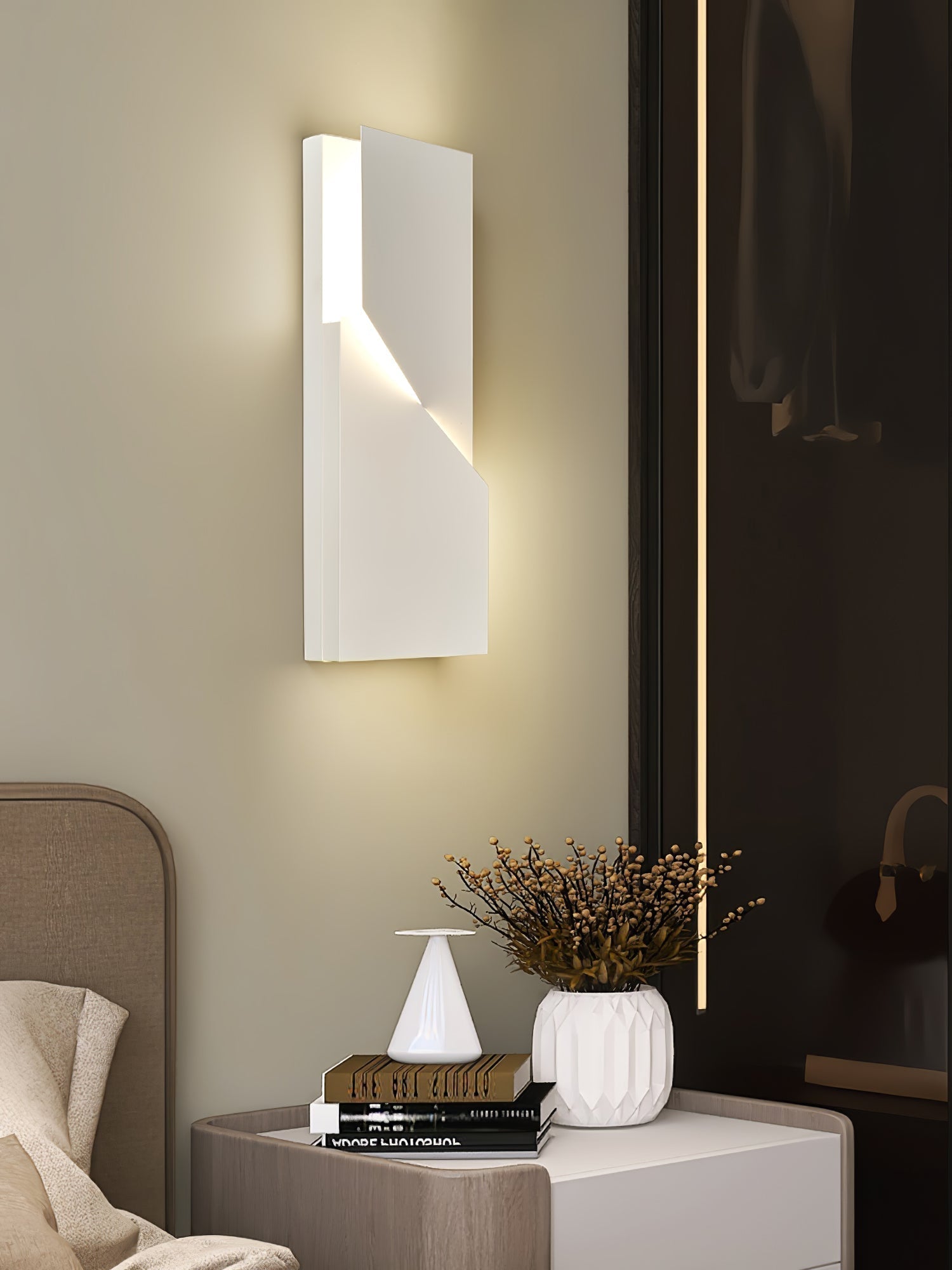 Shadows Grand Sconce - Blowlighting