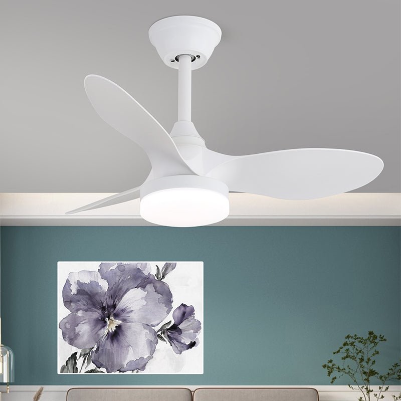 Nahaufnahme der Flügel des Arden Minimalistischen Deckenventilators mit Licht aus schwarzem Holz