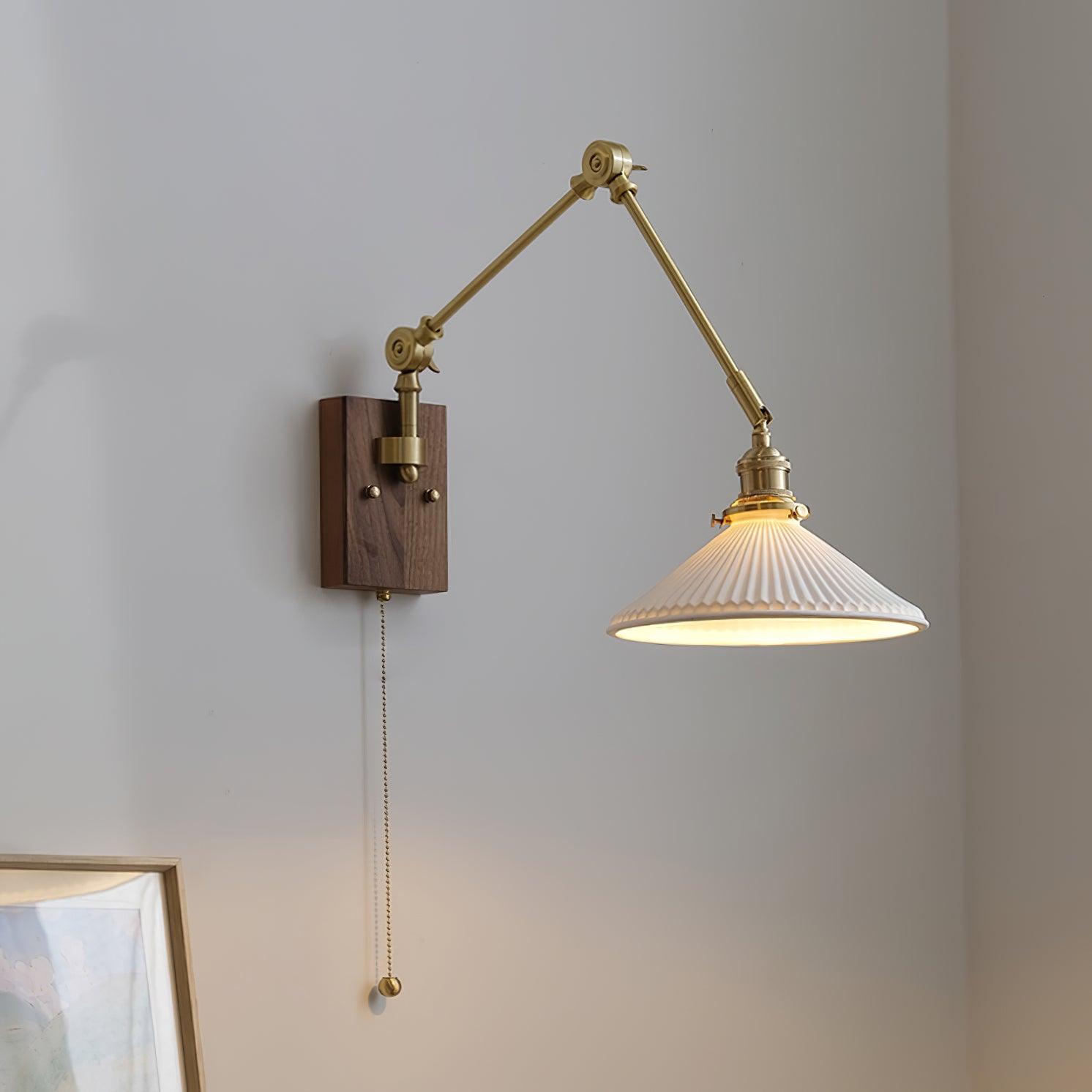 Wandleuchte Verstellbar Arm Gefeilt Schirm Walnuss Basis Vintage Task-Letslighting