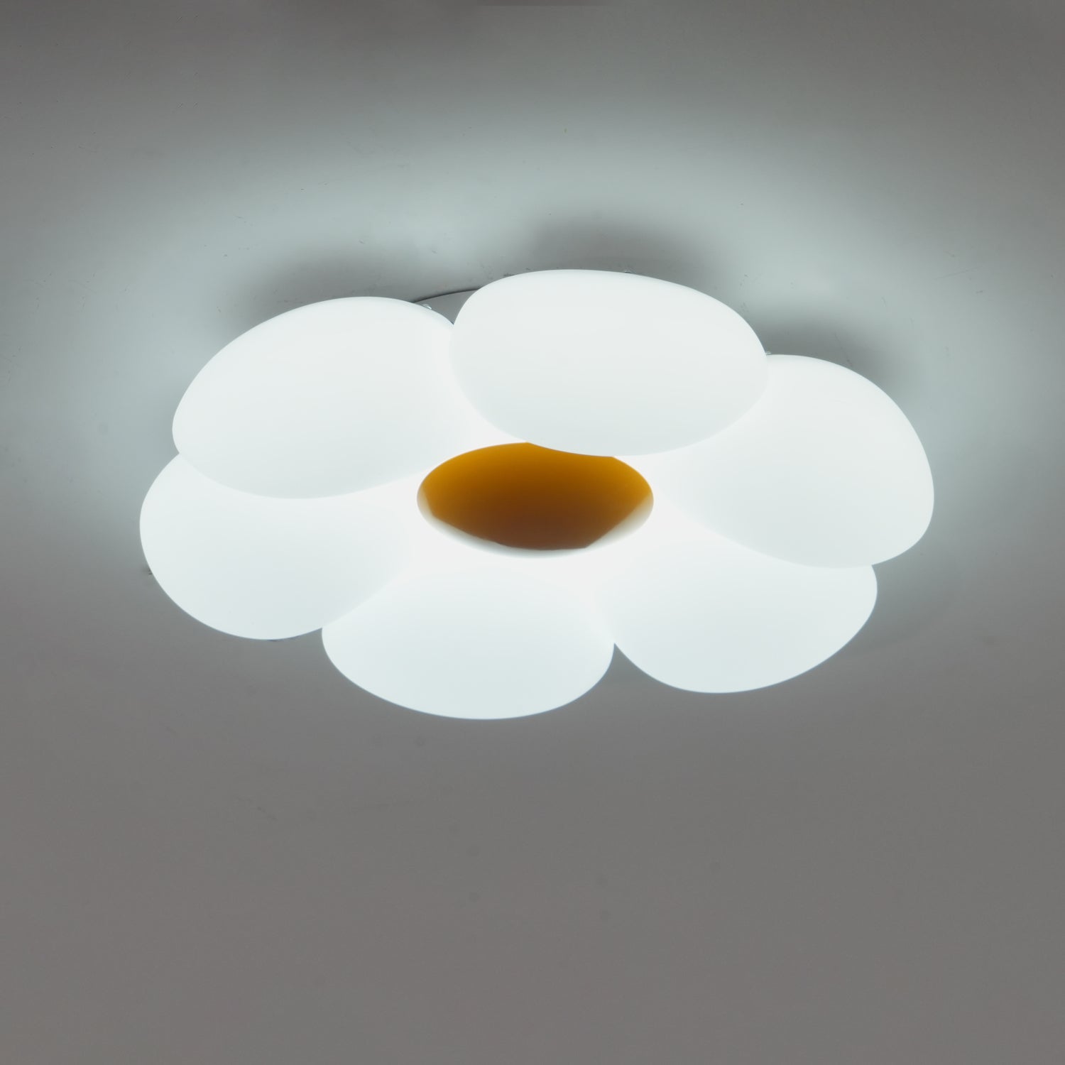 Six-leaf Flower Kids Room Ceiling Lamp - Blowlighting