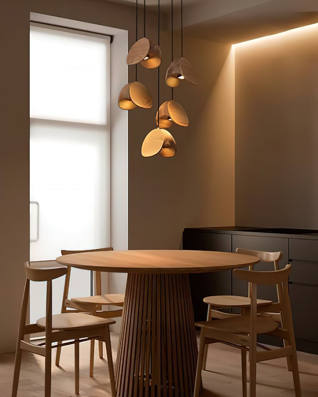 Elmiren Cluster Wood Pendant Light - Blowlighting
