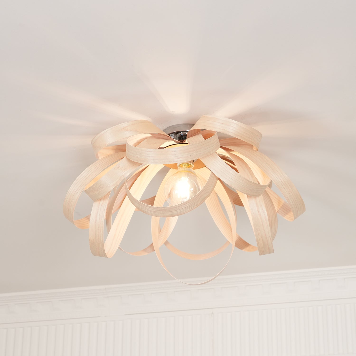 Veylo Wooden Ribbon Ceiling Lamp - Letslighting