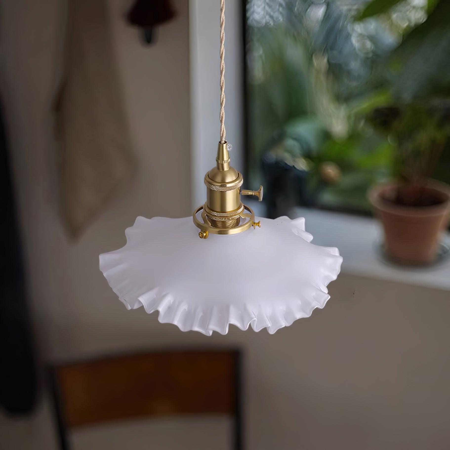 Pendelleuchte Glas Rüschen Schirm Messing Warmer-Letslighting