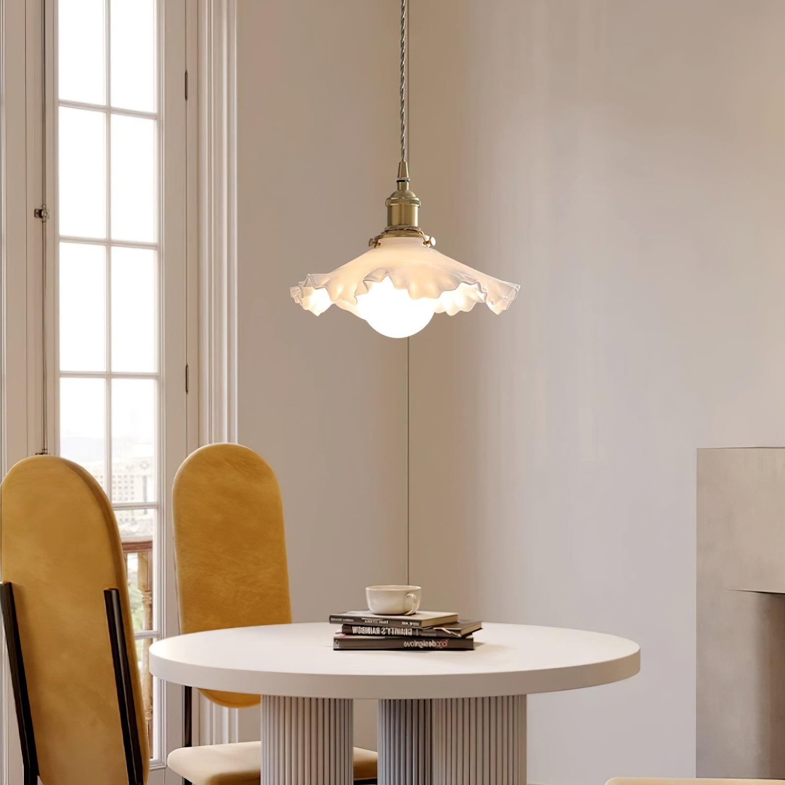 Pendelleuchte Glas Rüschen Schirm Messing Warmer-Letslighting