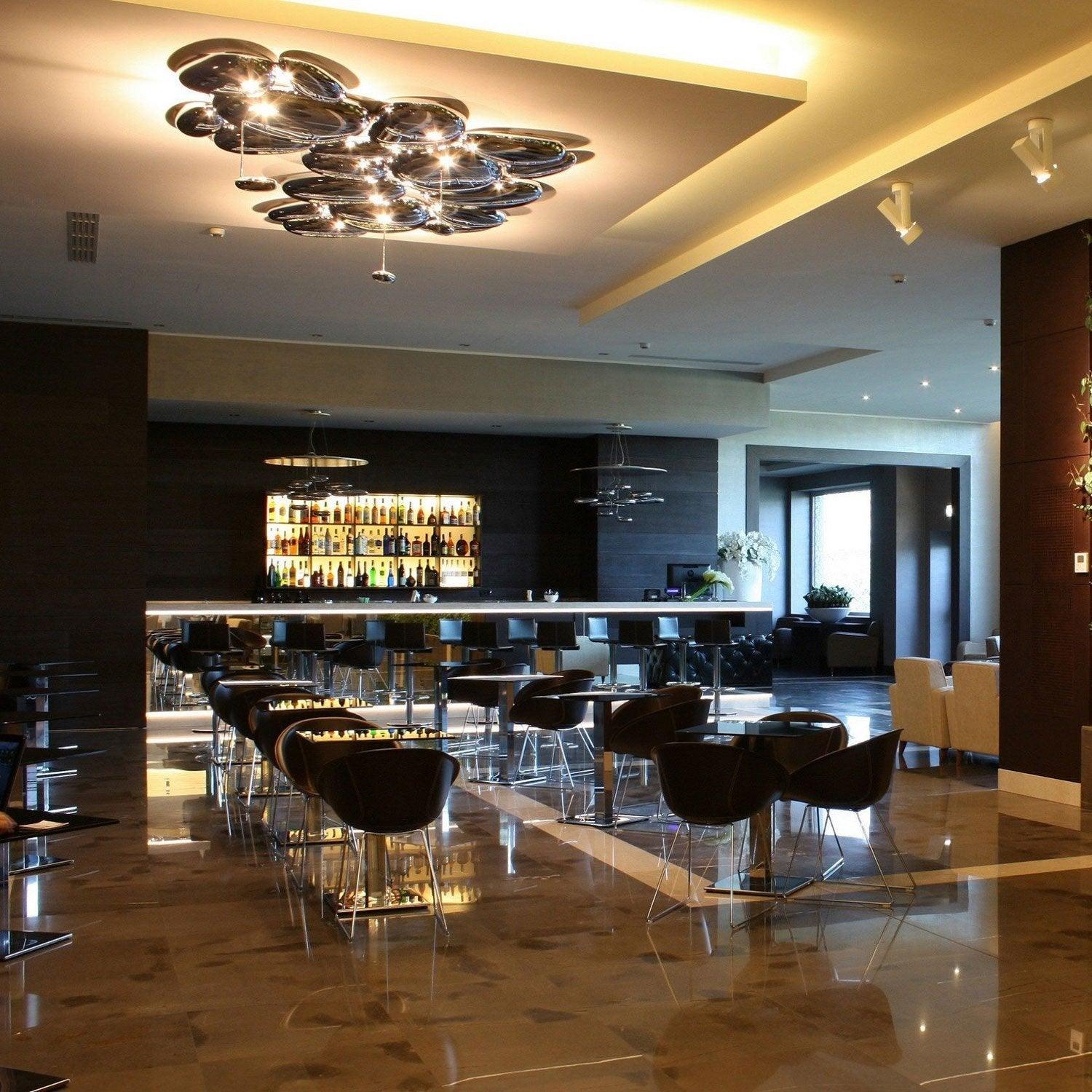 Lava Zeitgenössische Skydro-Deckenleuchte in Rauchgrau