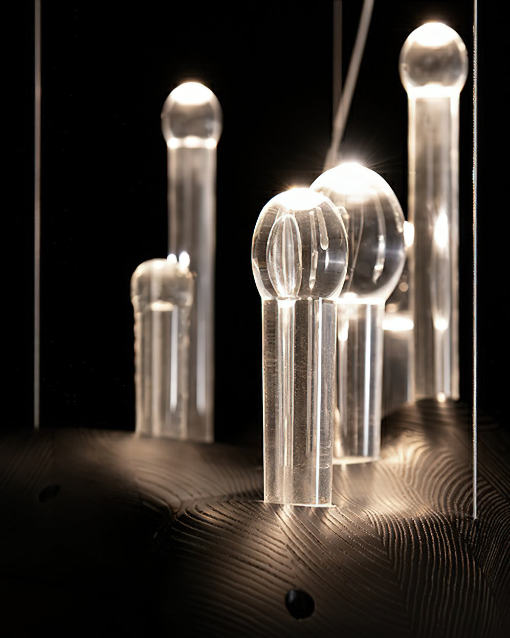Umare Wunderliche Pendelleuchte aus Eichenglas-Letslighting