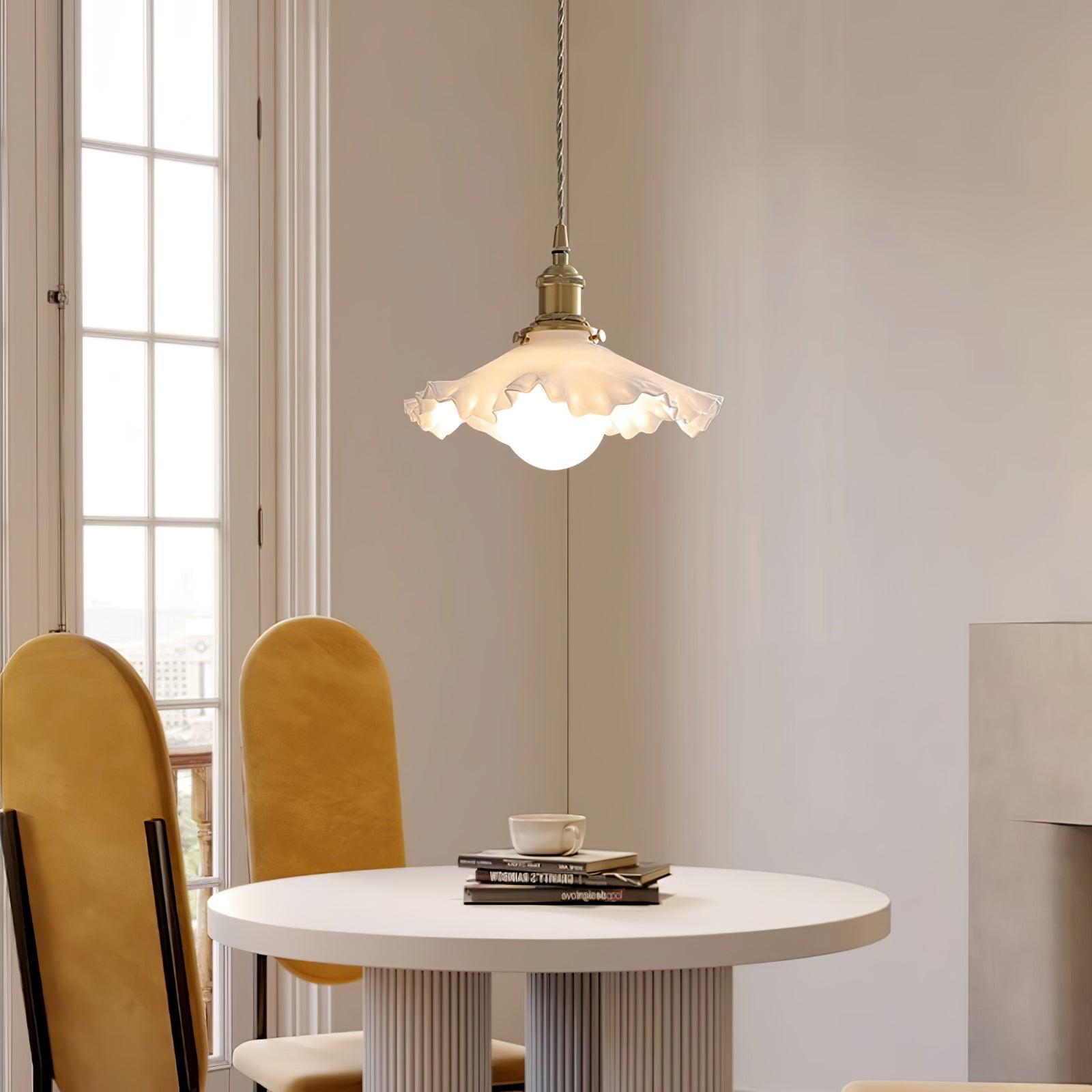 Small Floral Pendant Lamp - Blowlighting