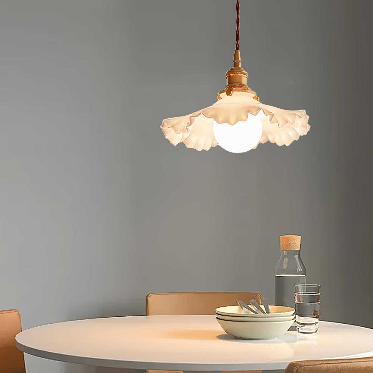 Small Floral Pendant Lamp - Blowlighting