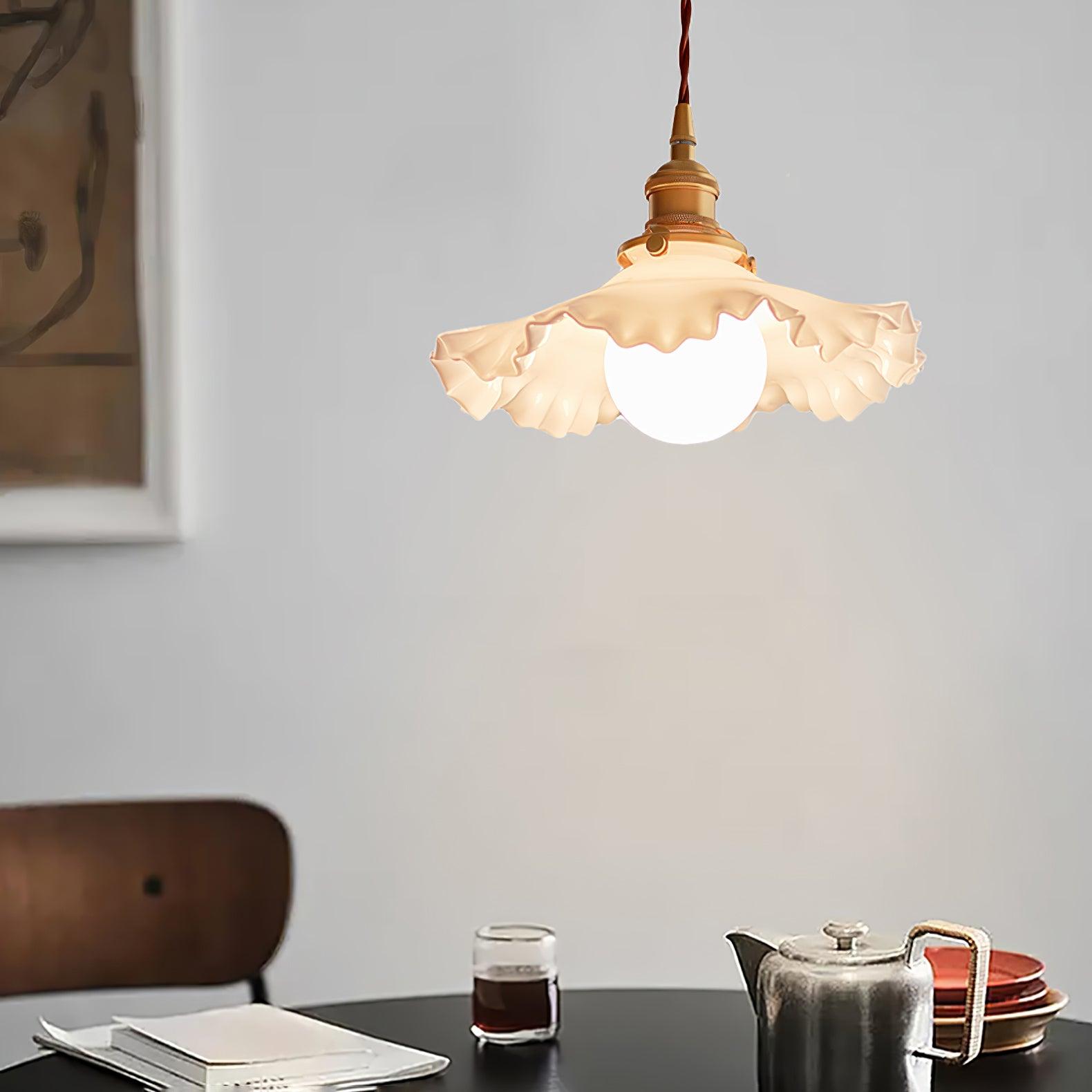 Small Floral Pendant Lamp - Blowlighting