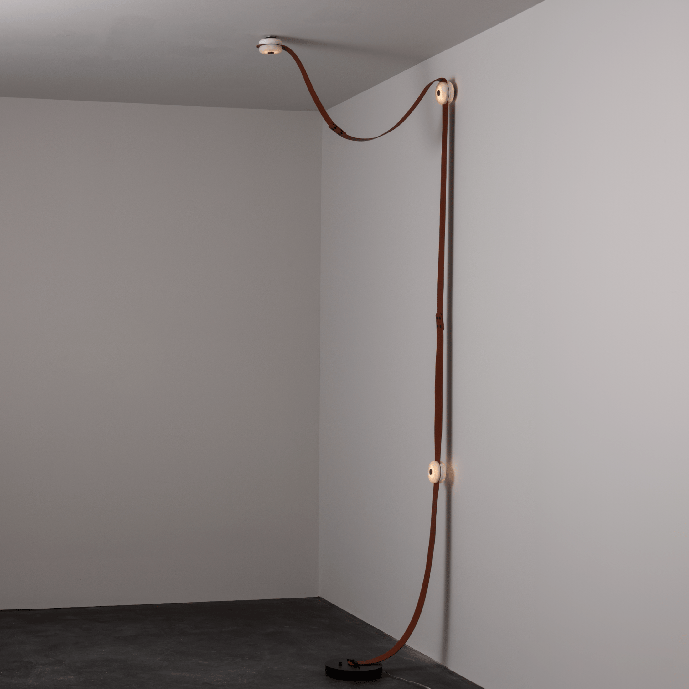 Snaps LED Floor-to-Ceiling Lamp - Letslighting