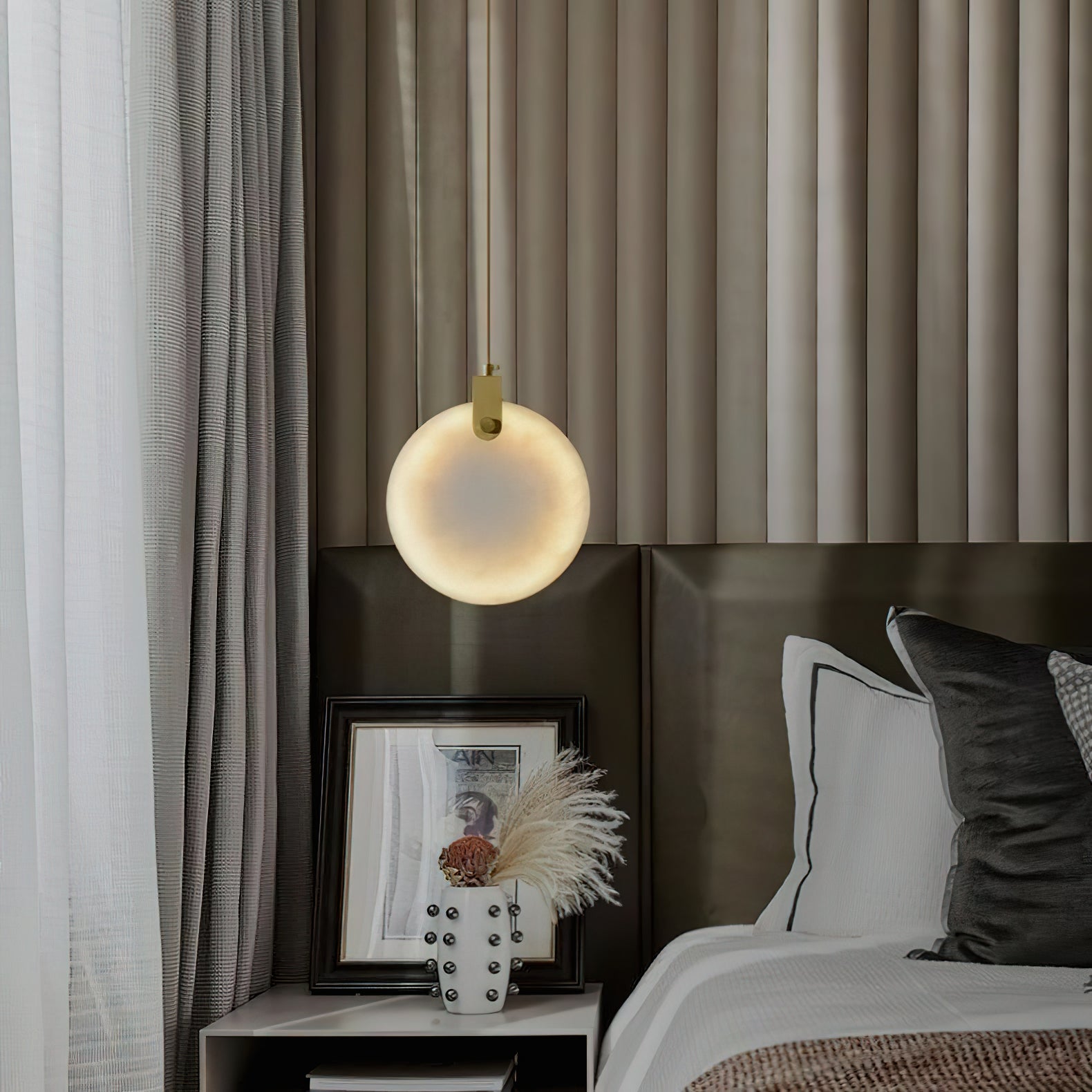 Utalionis Modern Minimalist Brass Alabaster Pendant Light - Letslighting