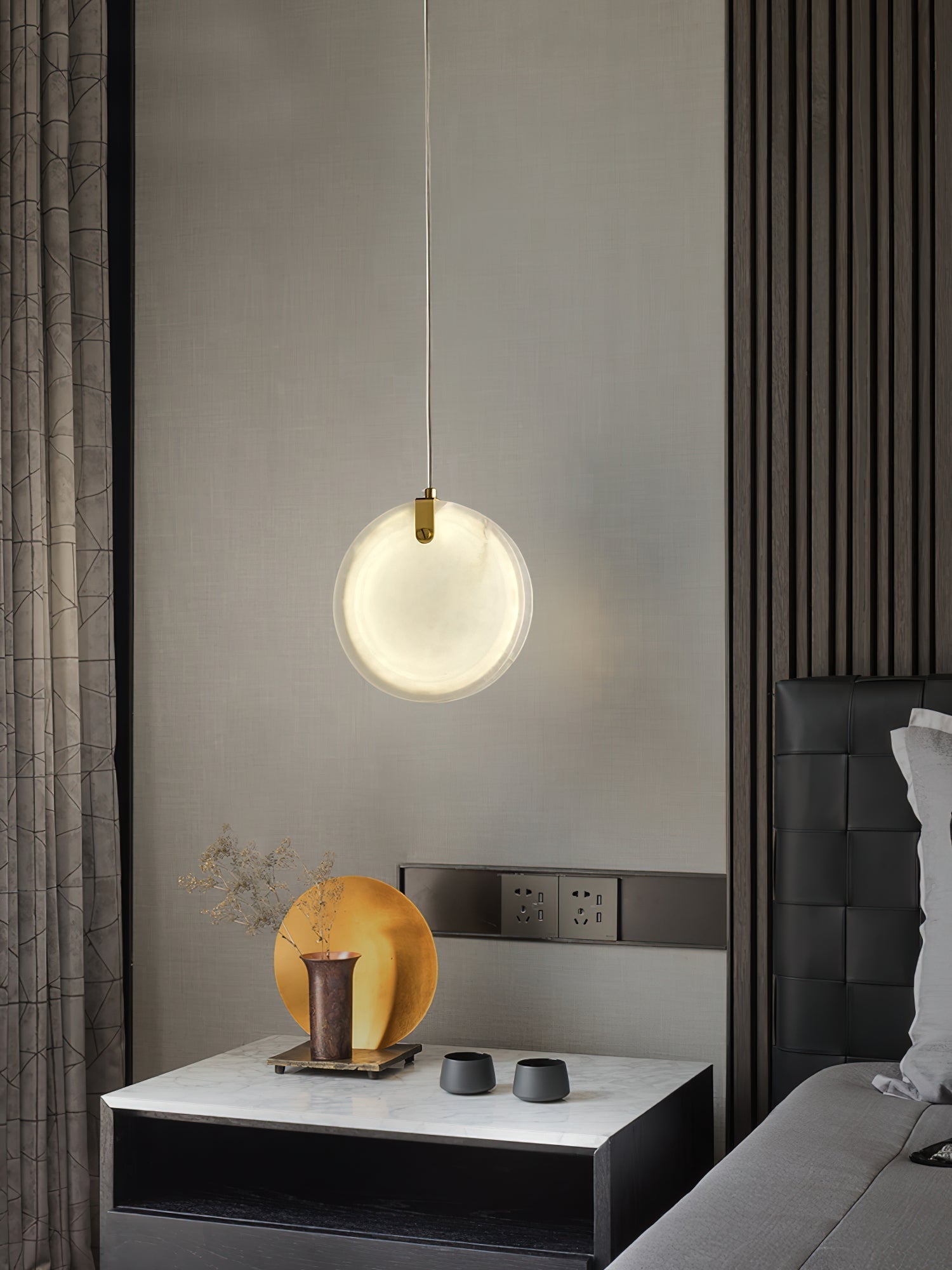Utalionis Modern Minimalist Brass Alabaster Pendant Light - Letslighting
